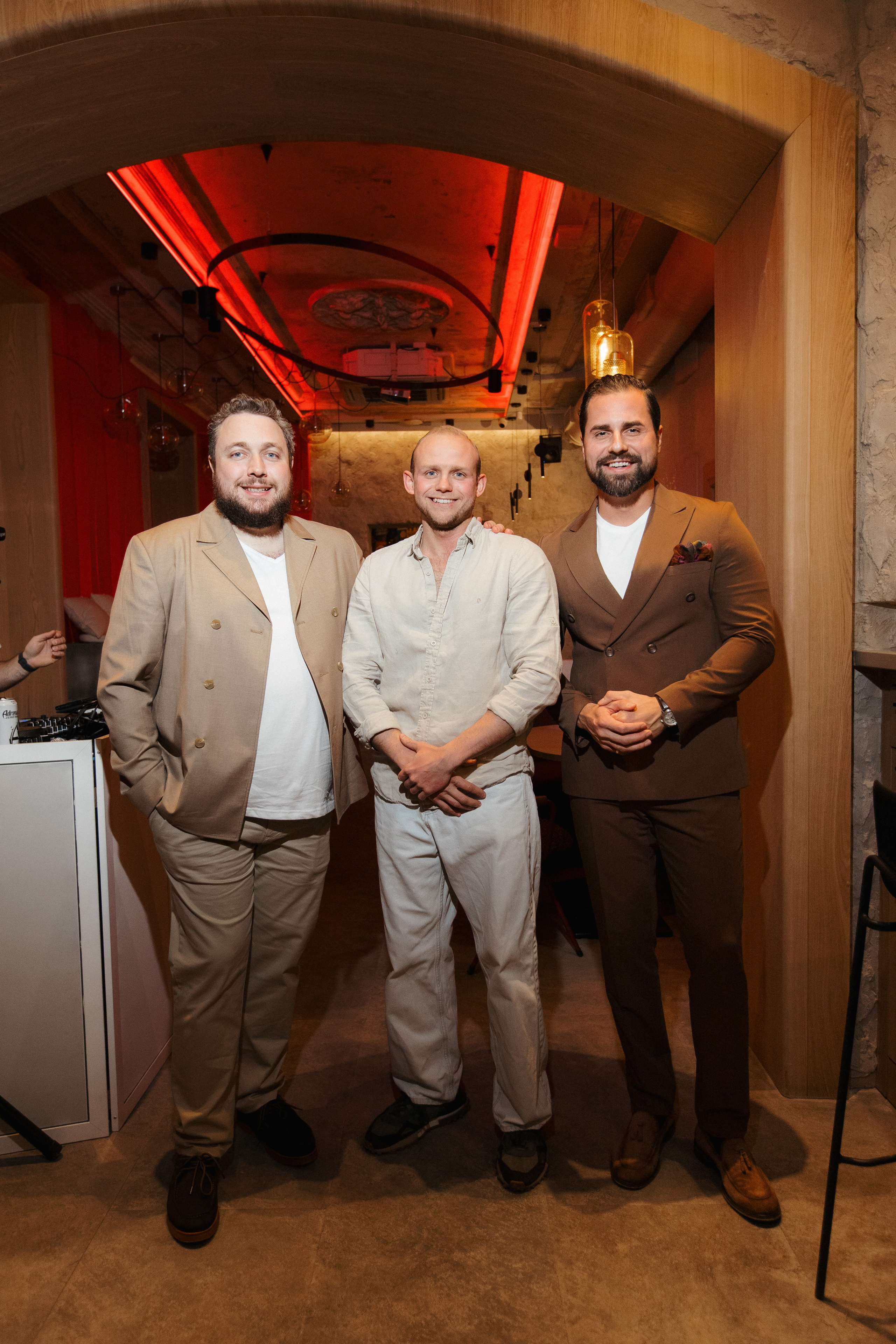 AMORE ОТКРЫТИЕ — DAY II. СВОИ. ФОТООТЧЕТЫ-СОБЫТИЯ-МЕСТА