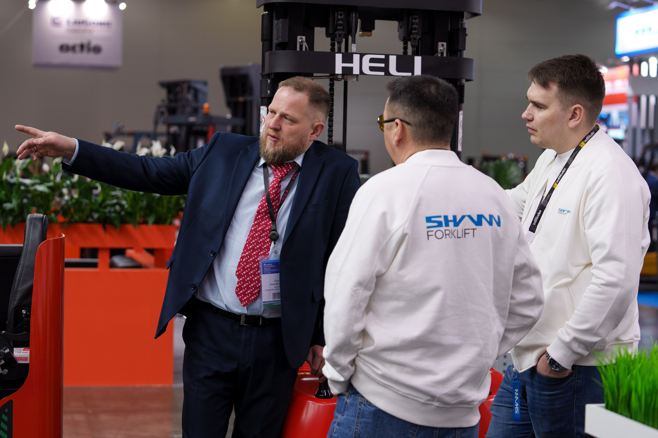 HELI. Стенд в Крокус Экспо. Фотограф Саша Блюз