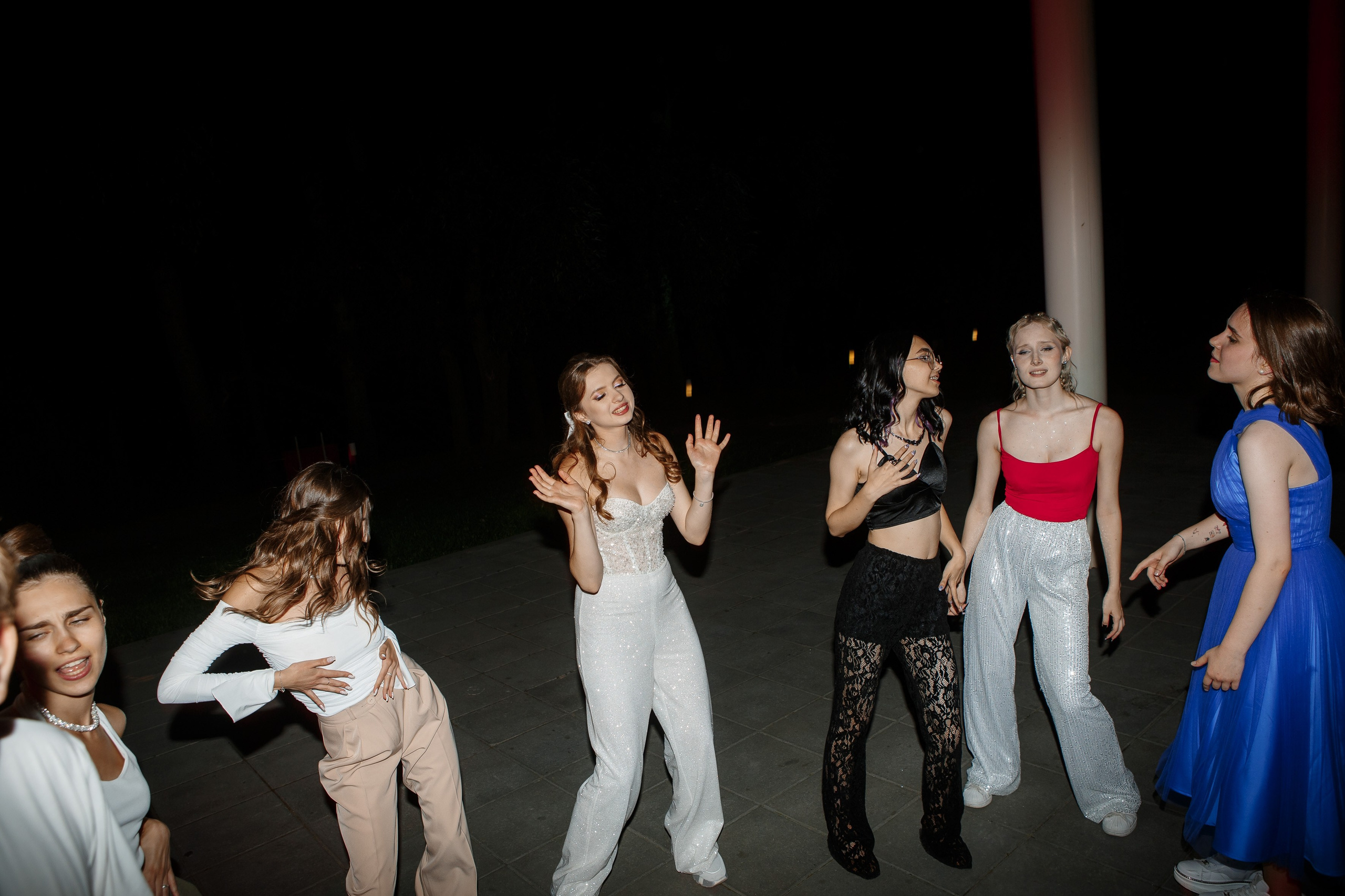 Выпускной Гимназия 12 2024 OpenHouse. Свадебный и портретный Фотограф в Липецке Дмитрий Котюков