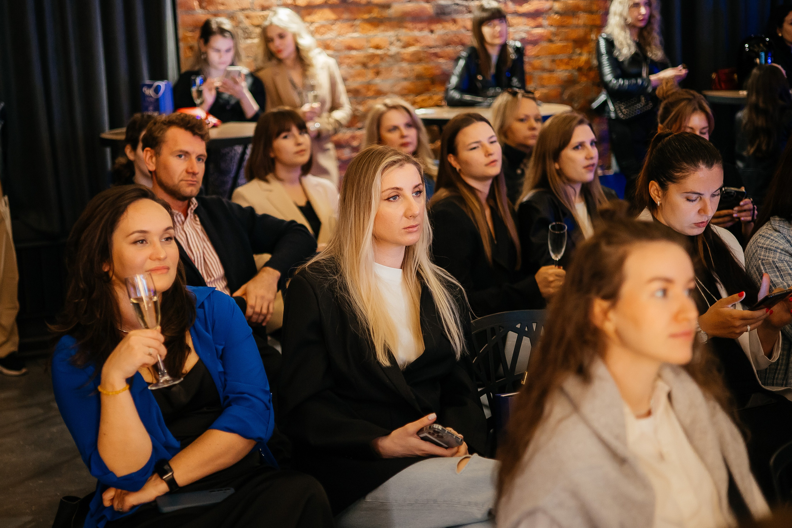 Презентация новинок систем света Maytoni в One way loft. Фотограф в Красноярске Надежда Воскресенская