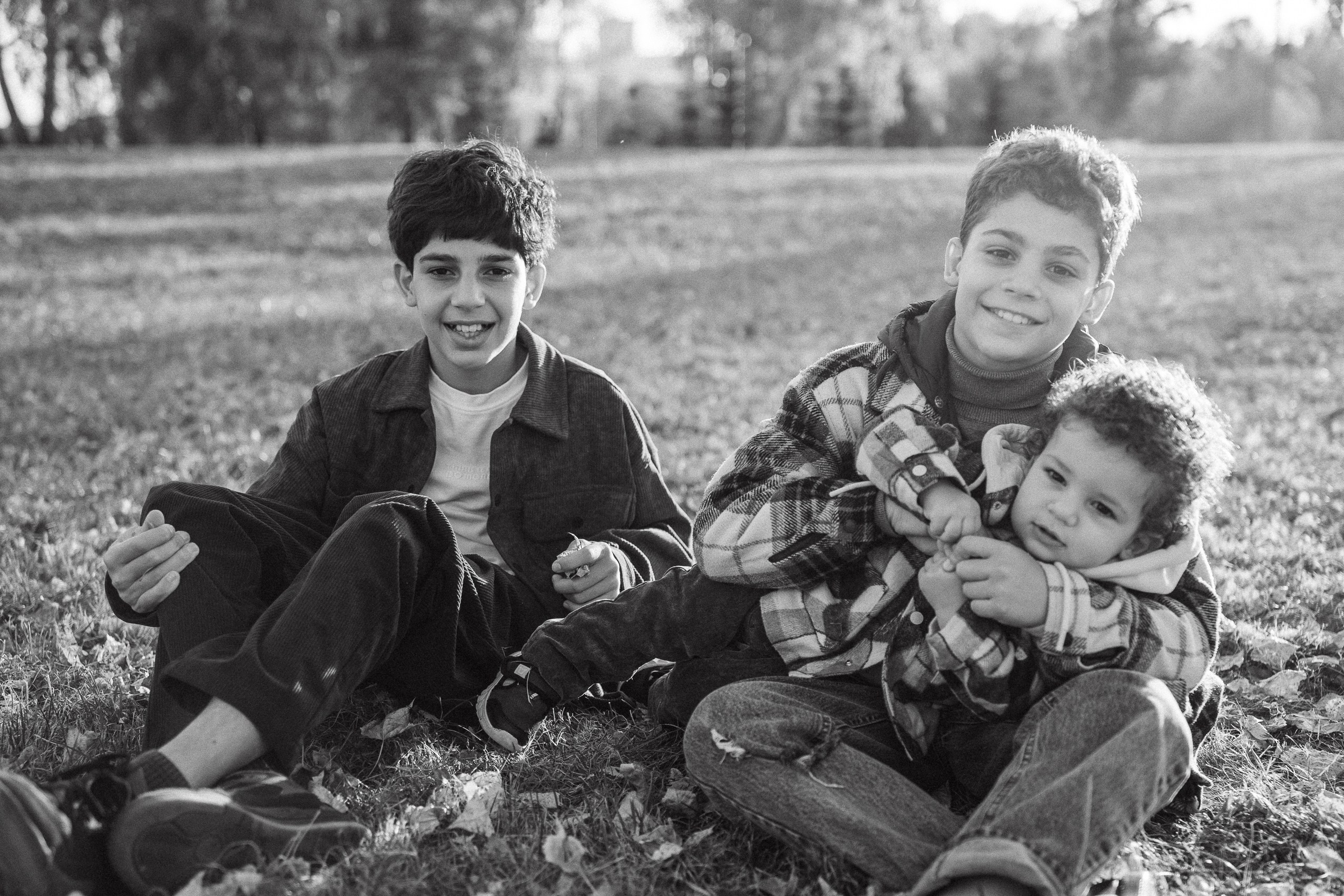 Армен, Сати, Марк, Давид и Арман, парк Арена. Фотограф Дарья Едапина Новосибирск