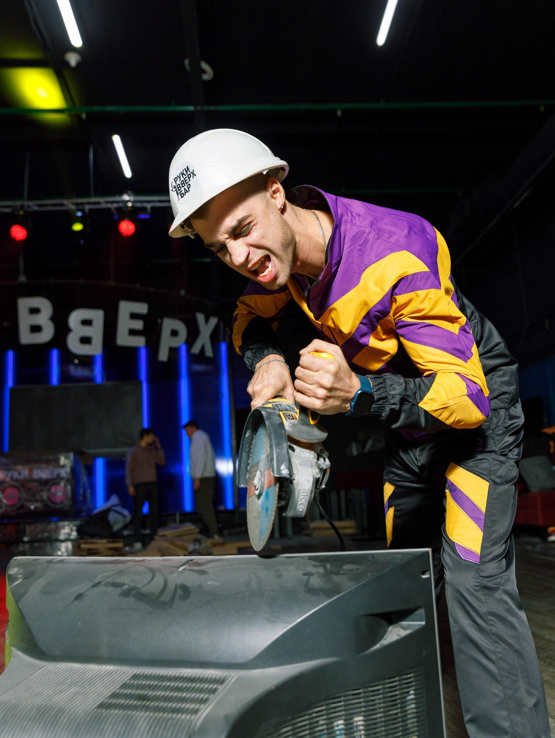 Подготовка к открытию бара Руки ВВЕРХ. Студия коммерческой съемки ХВОЯ