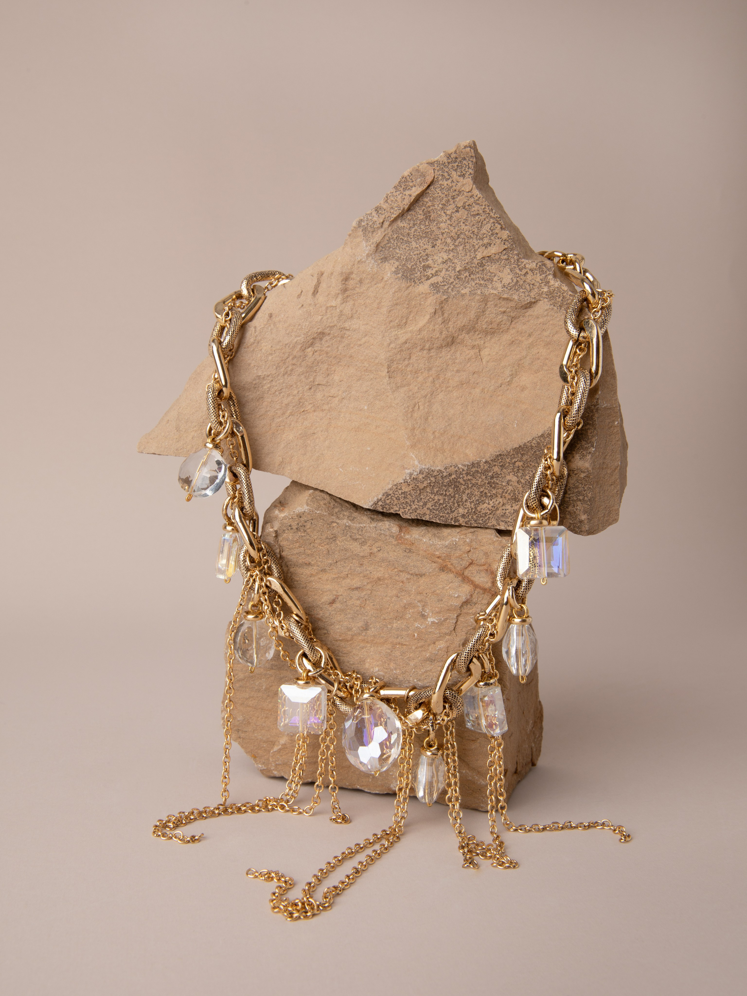 Украшения. Фотостудия предметной и модельной съёмки для маркетплейсов