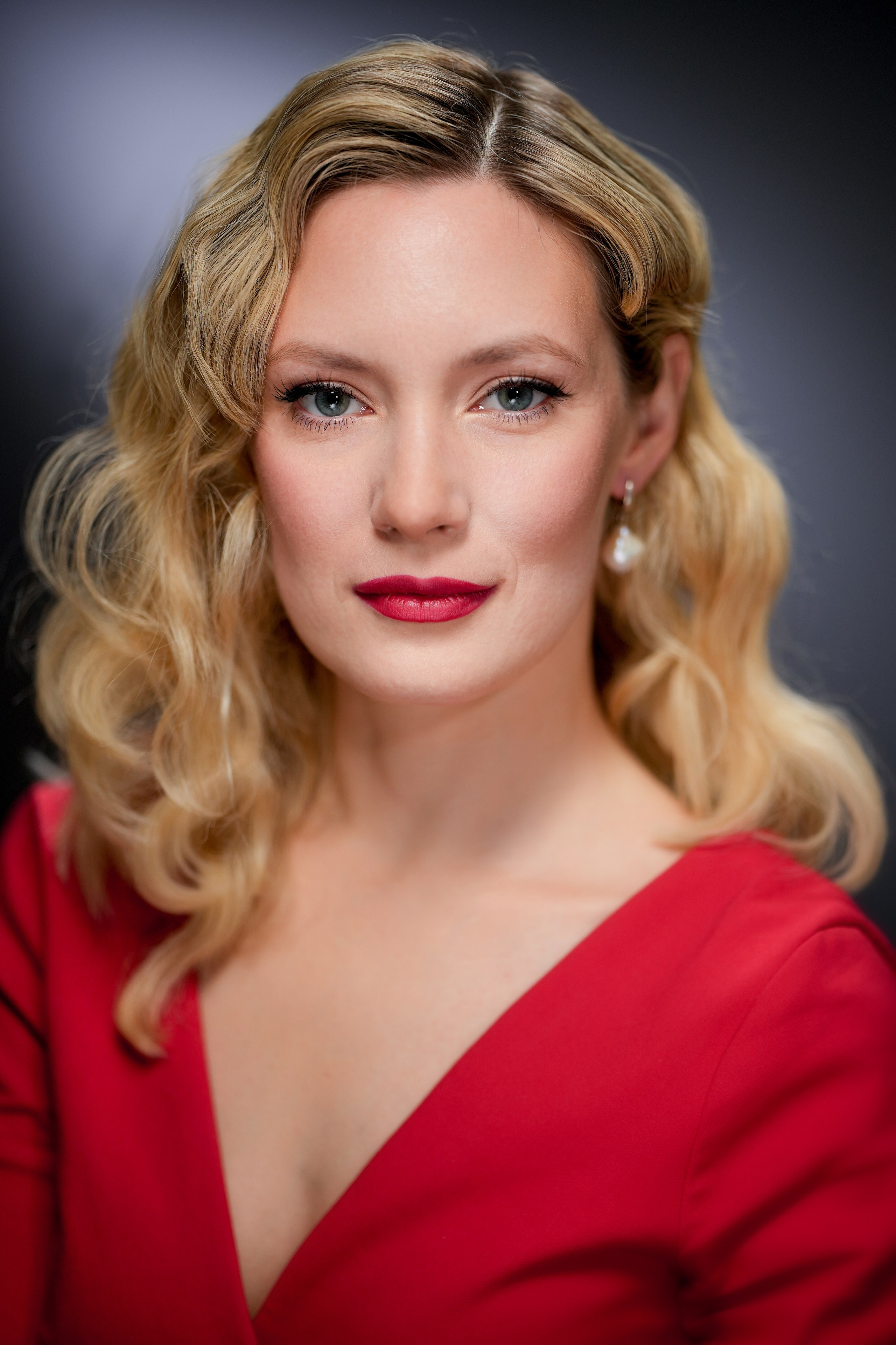 Актриса Зоя Дамье. Портретная съемка в Москве, студийный фотограф Игорь Фомин