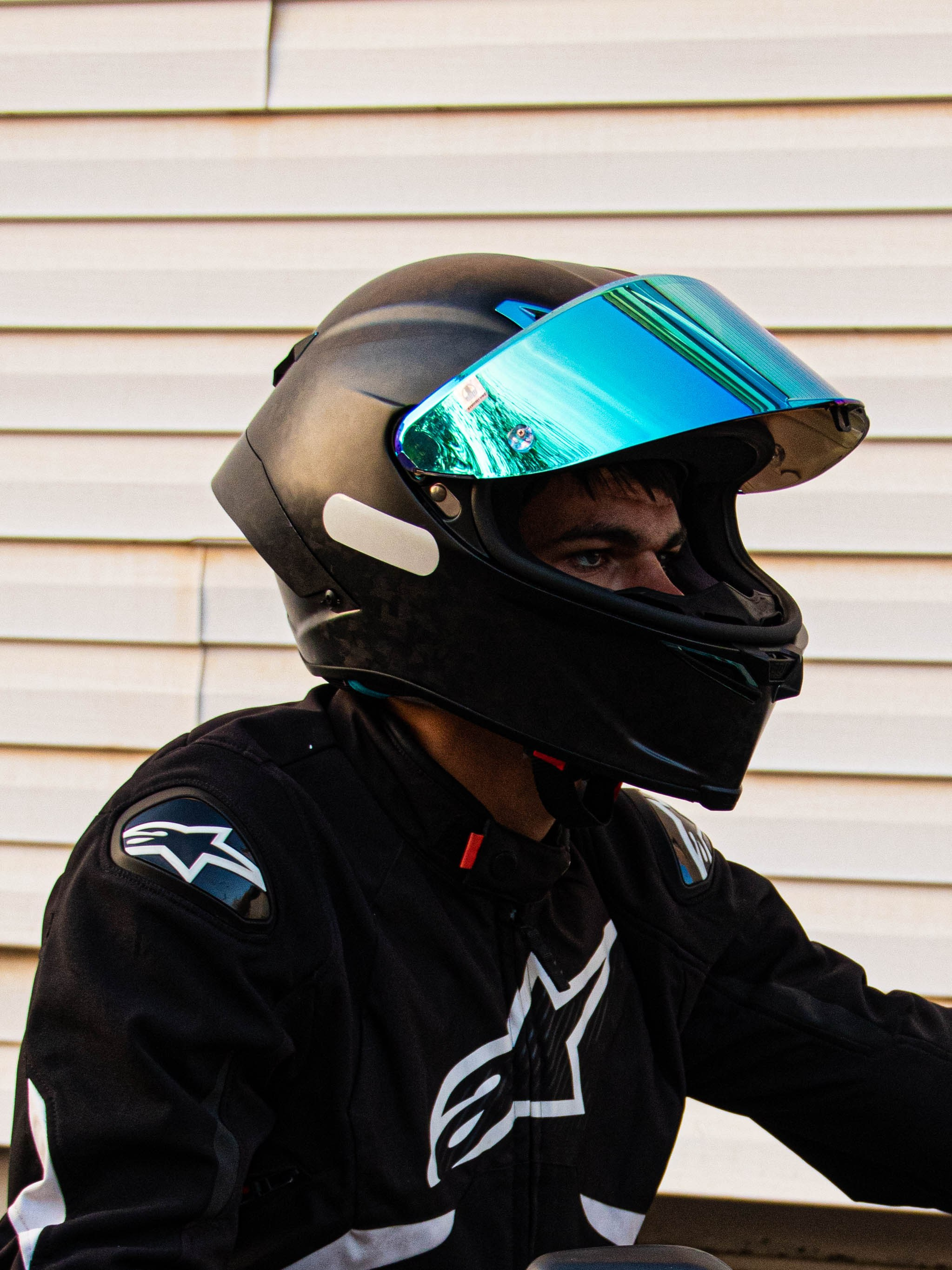 Мотоциклетный шлем. «Матрица»