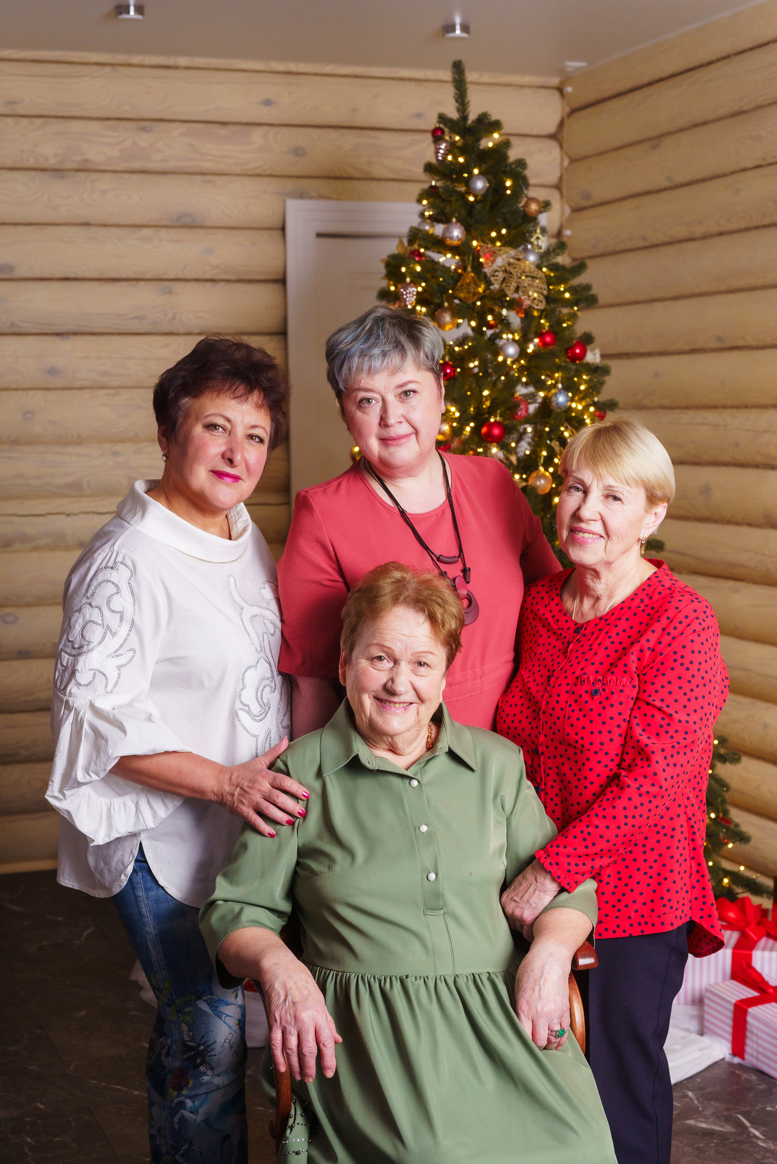 Фотосессия в подарок для мамы!. Студия коммерческой съемки ХВОЯ