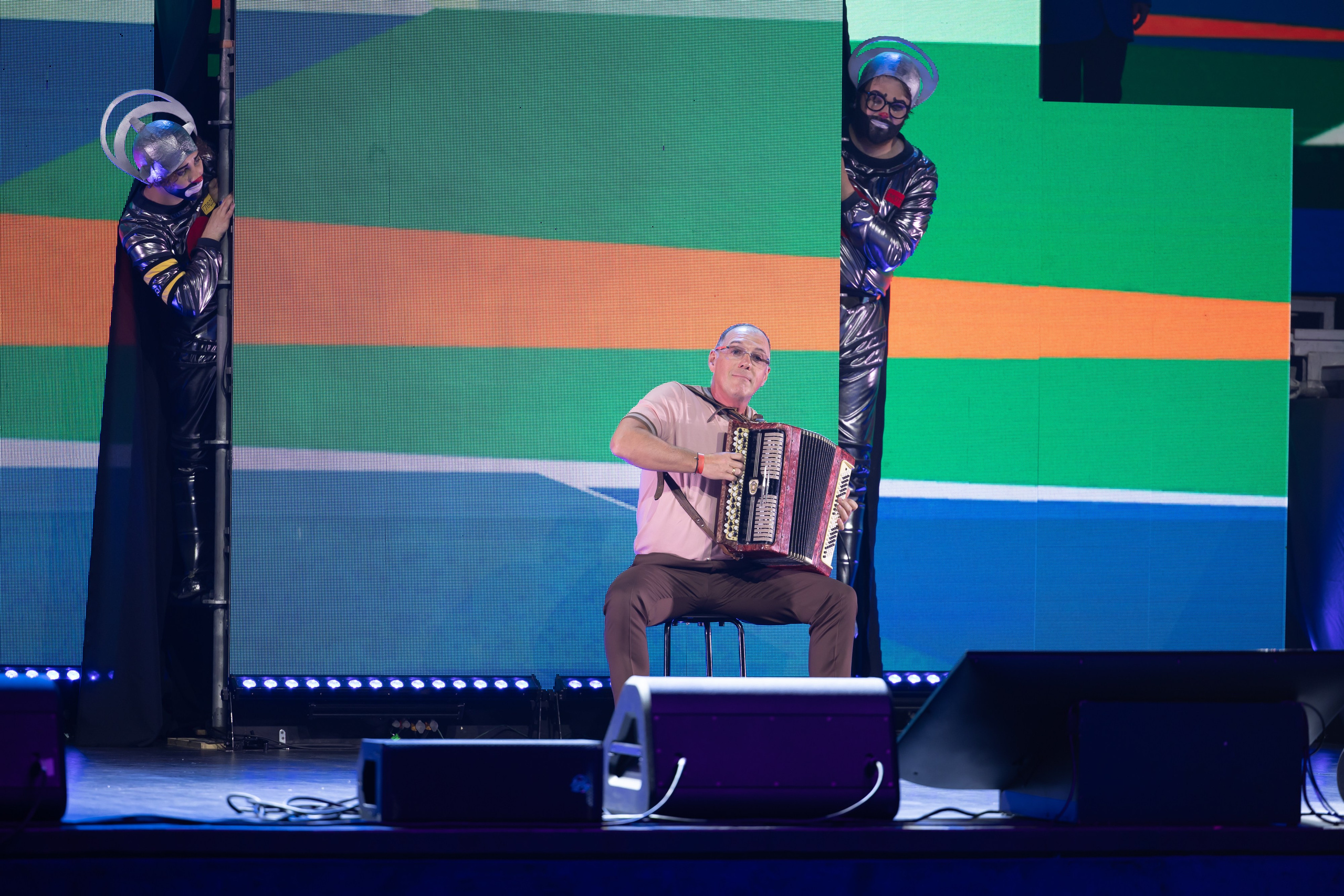 Оптик центр 25 лет. Фотограф свадебный, репортажный, индивидуальный, фото для маркетплейсов, брендов, автосалонов