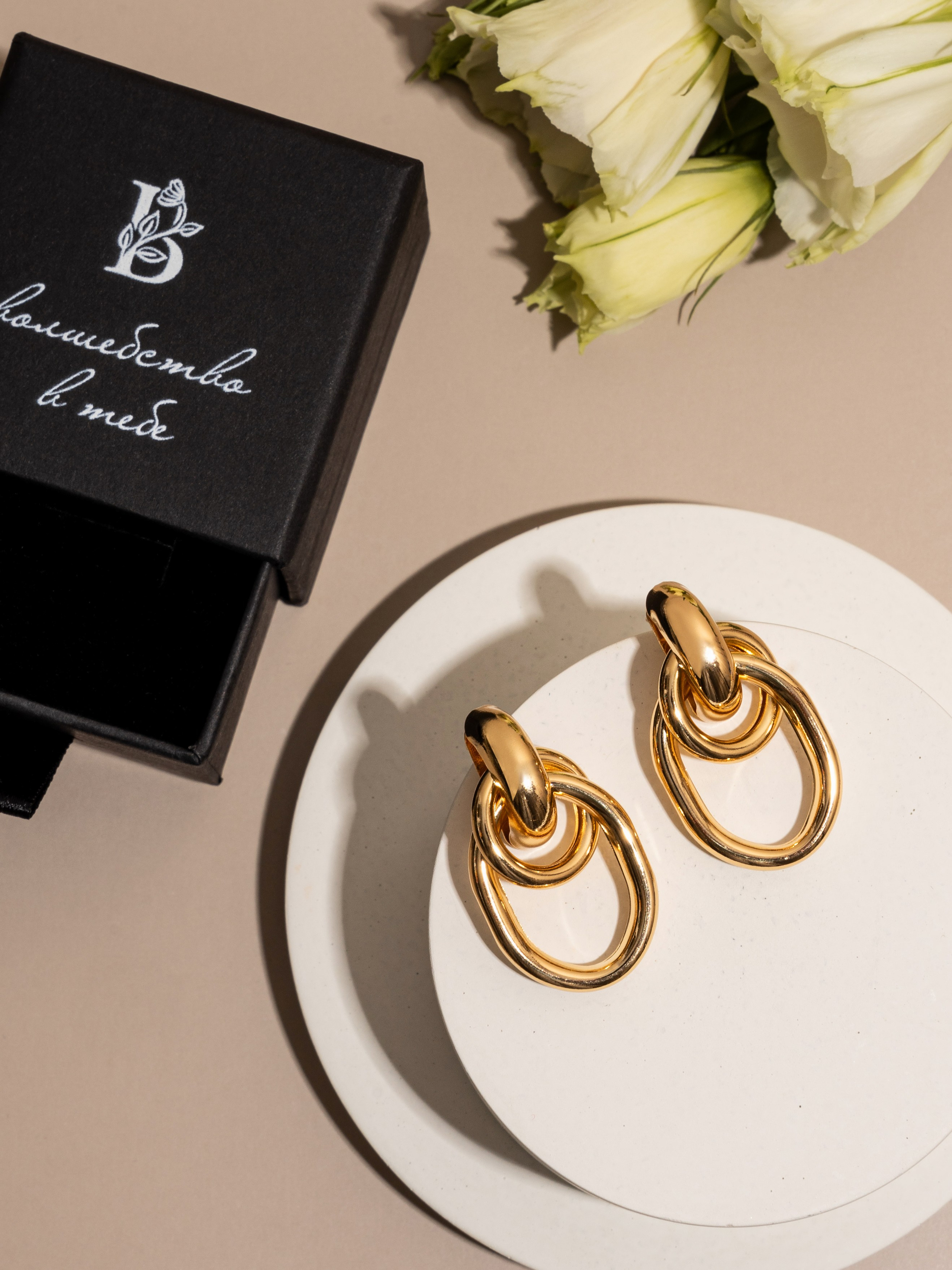 Ювелирные украшения. Предметный и рекламный фотограф в Сочи Мария Золотай