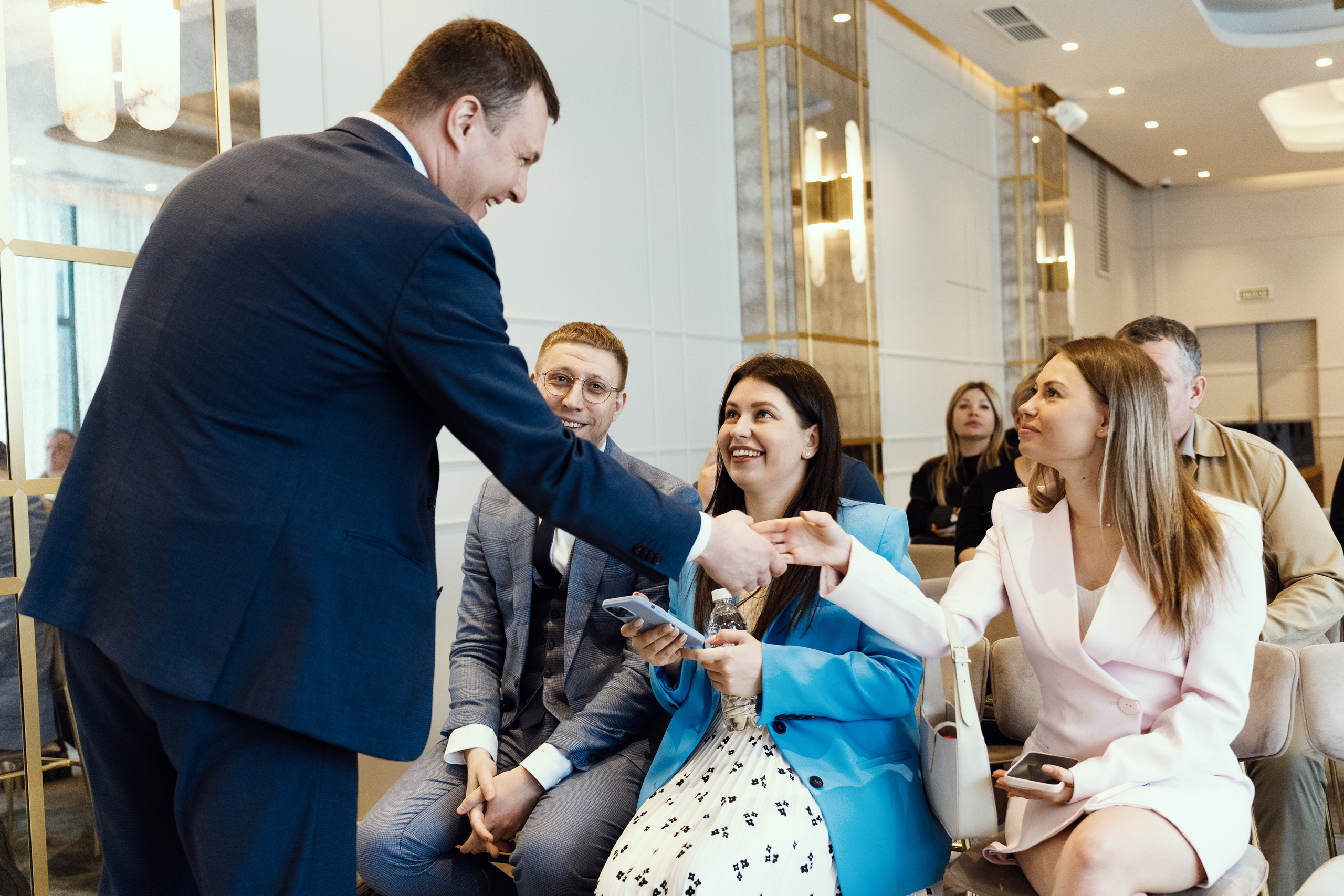 Бизнес-завтрак. ФОТОГРАФ ИВАН СЕЛИВАНОВ