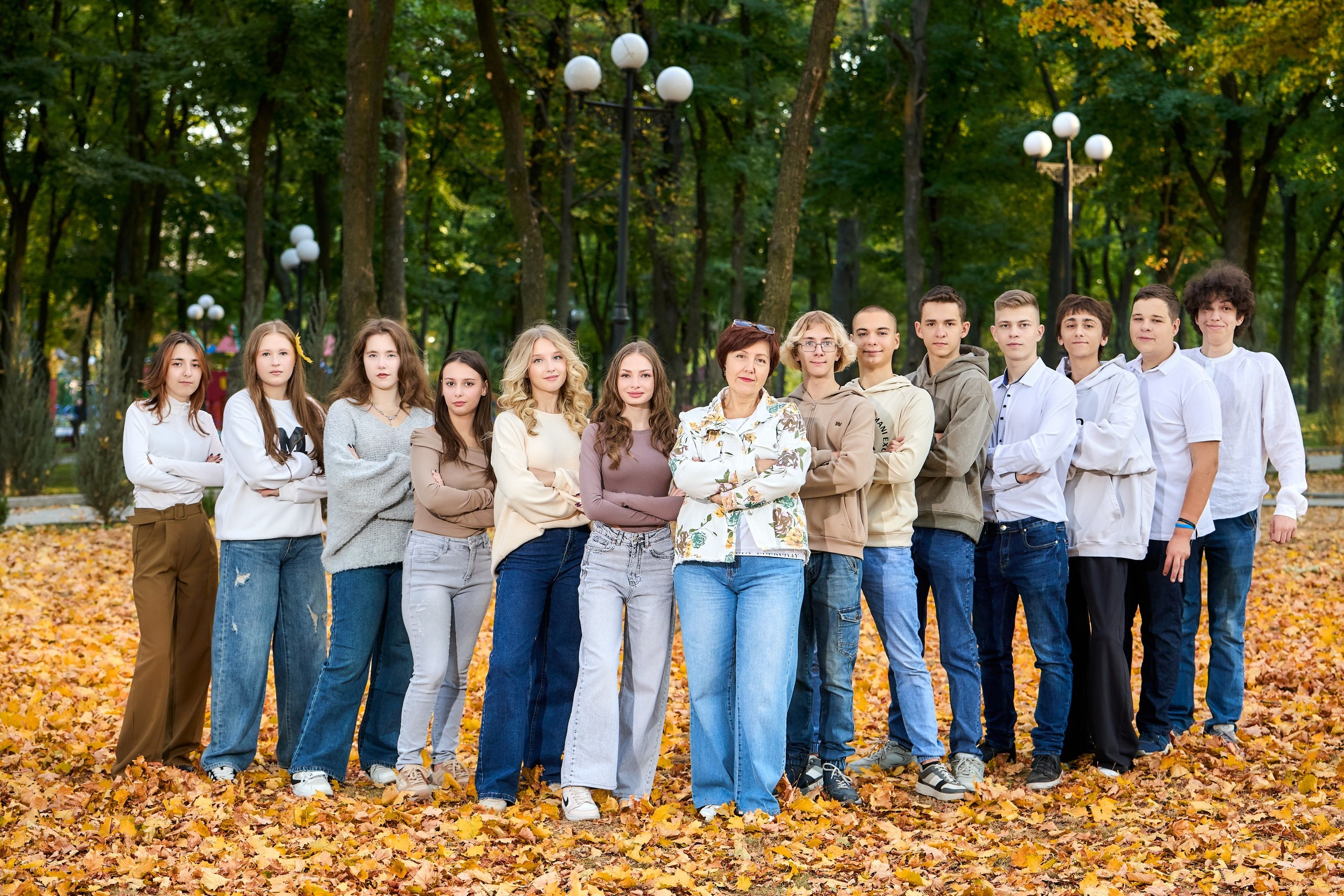 ШКОЛЬНИКИ. ПАРК ЩЕРБАКОВА. Фотограф Татаринов Андрей (Донецк / Макеевка)