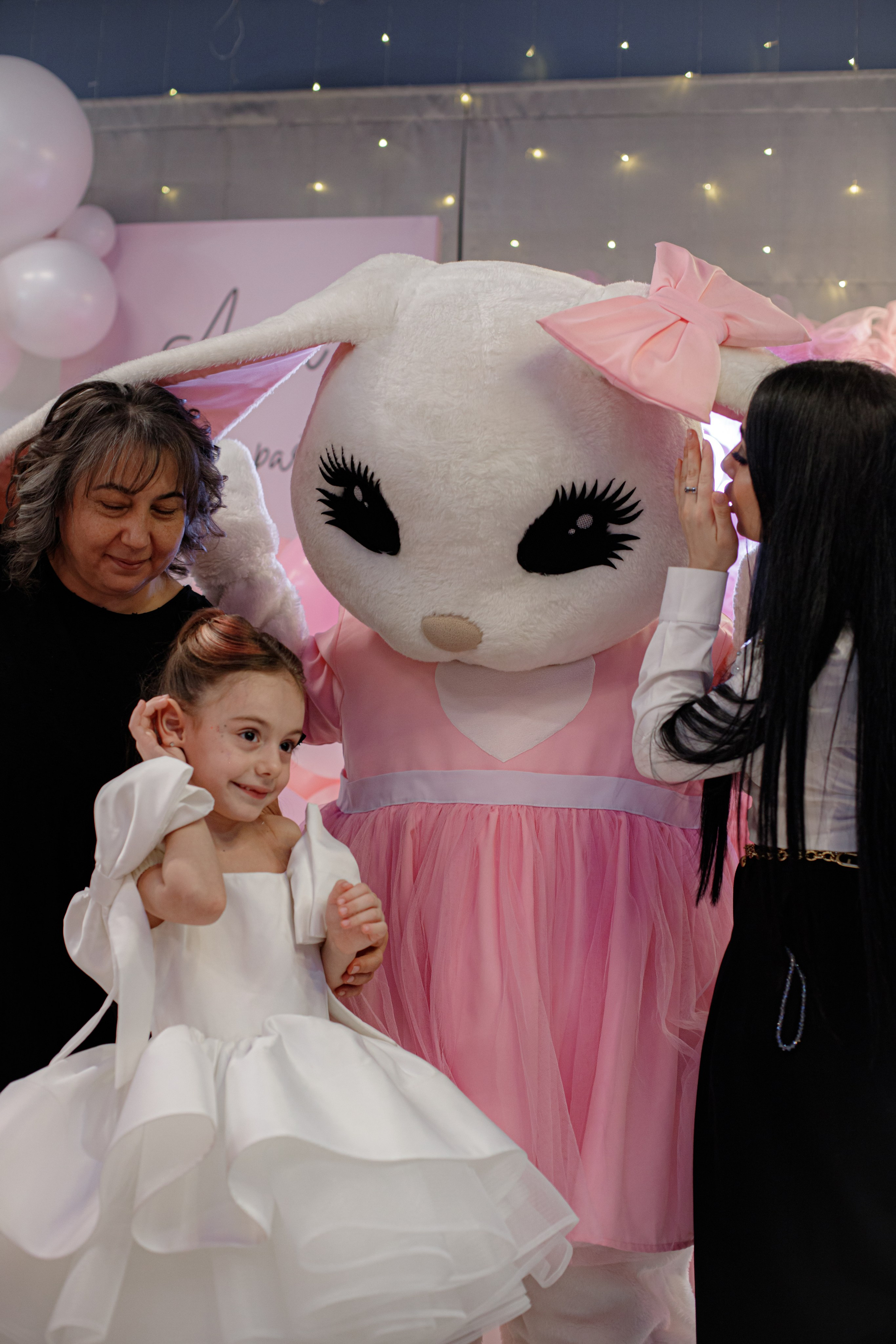 ASIA'S BIRTHDAY PARTY. Photokarish