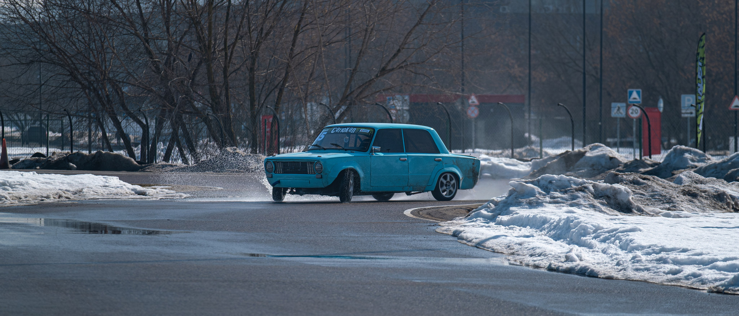 Спортивная автомобильная съемка. Malenkyia