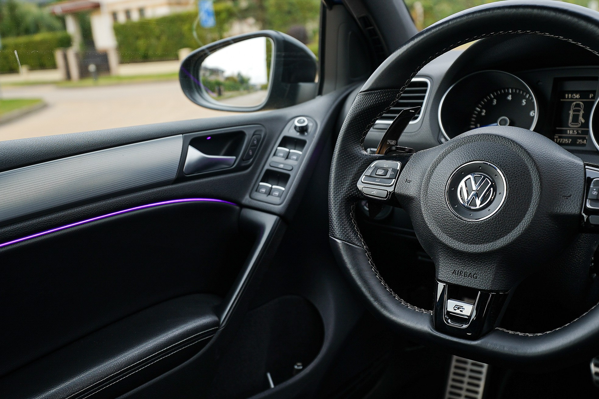 Съёмка автомобилей на продажу. Автомобильный фотограф в Москве | Базилев Александр