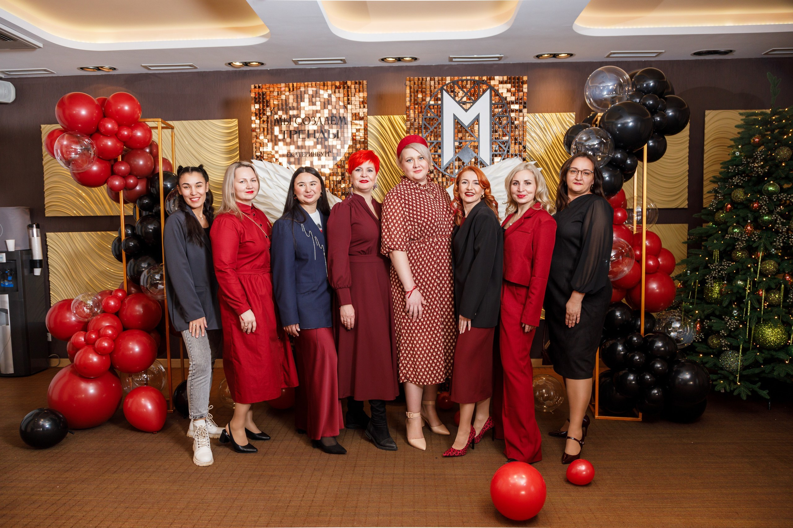 Репортажная съёмка сообщества Код публичности. Студия коммерческой съемки ХВОЯ