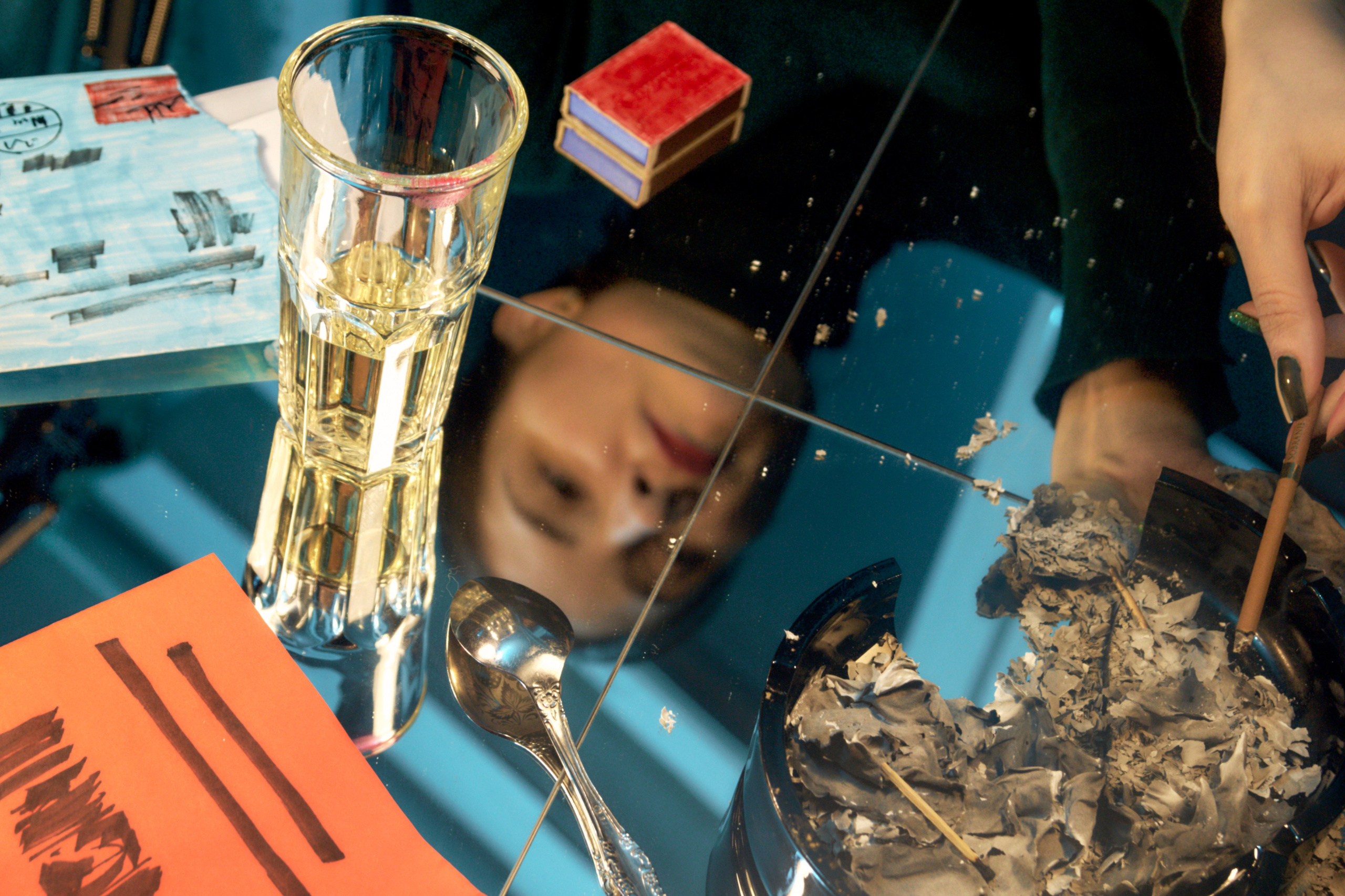 Натюрморт с письмами. Фотограф Сергей Яркин