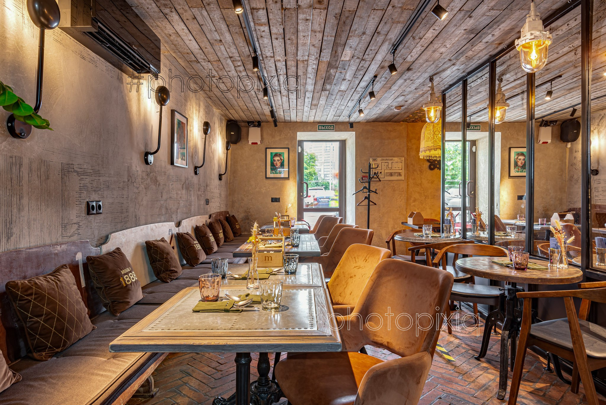 Интерьерная съёмка бара Masters & Margaritas на Маяковской. Интерьерная съёмка и виртуальные туры — Интерьерный фотограф Кузнецов Сергей (photopixiq)