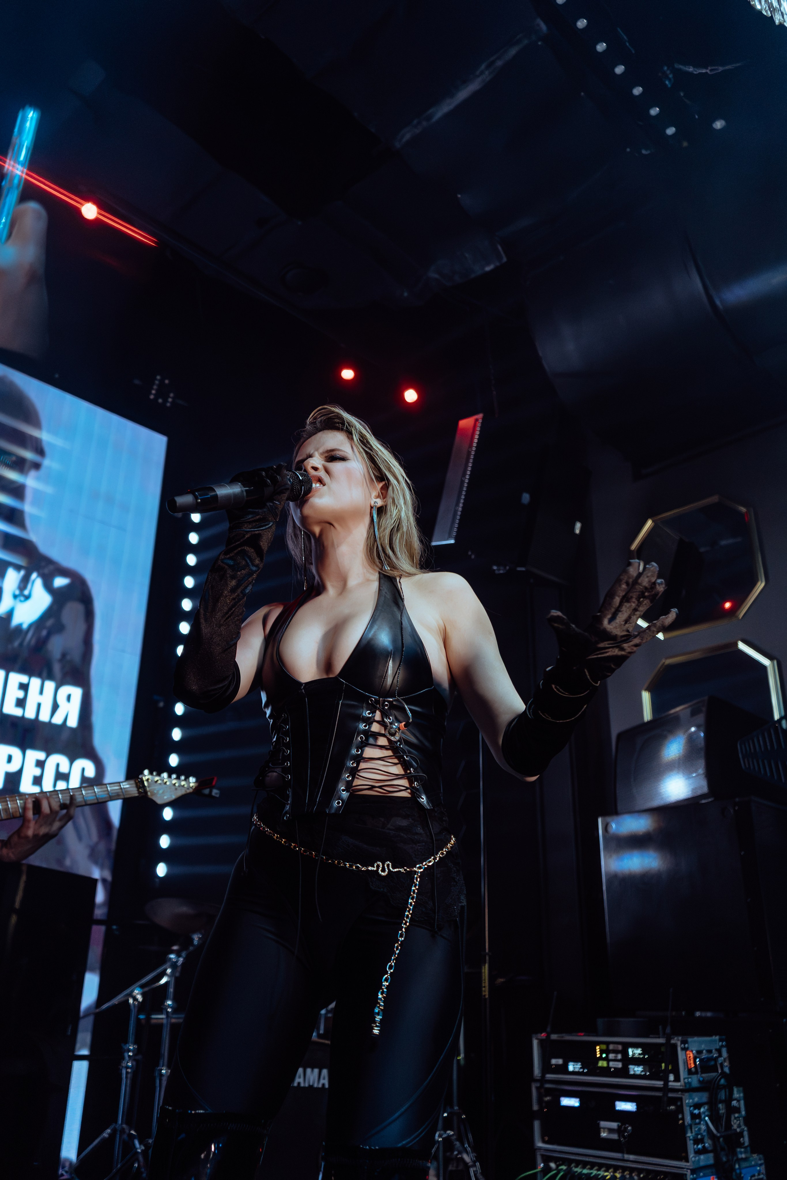 Репортжа с презинтации нового альбома певицы Elvira T — Ядовитая. Неразбитая. Никита Скрипник — ТЕАТР В СТИЛЕ ФЭШН