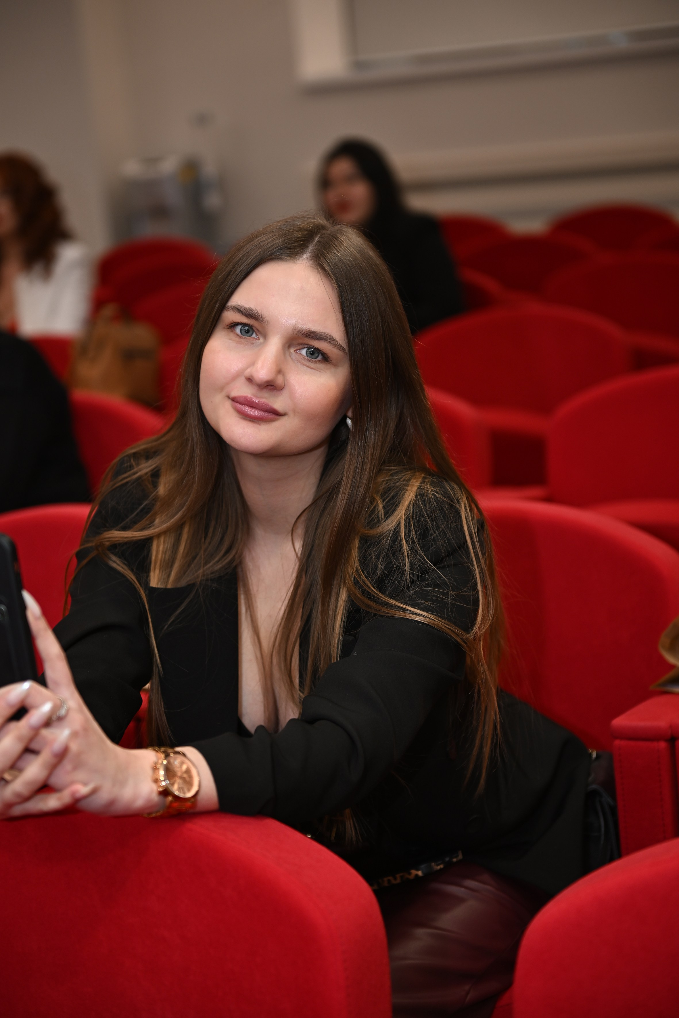 ЖЕНСКИЙ ПОРТРЕТ. Мир вокруг меня