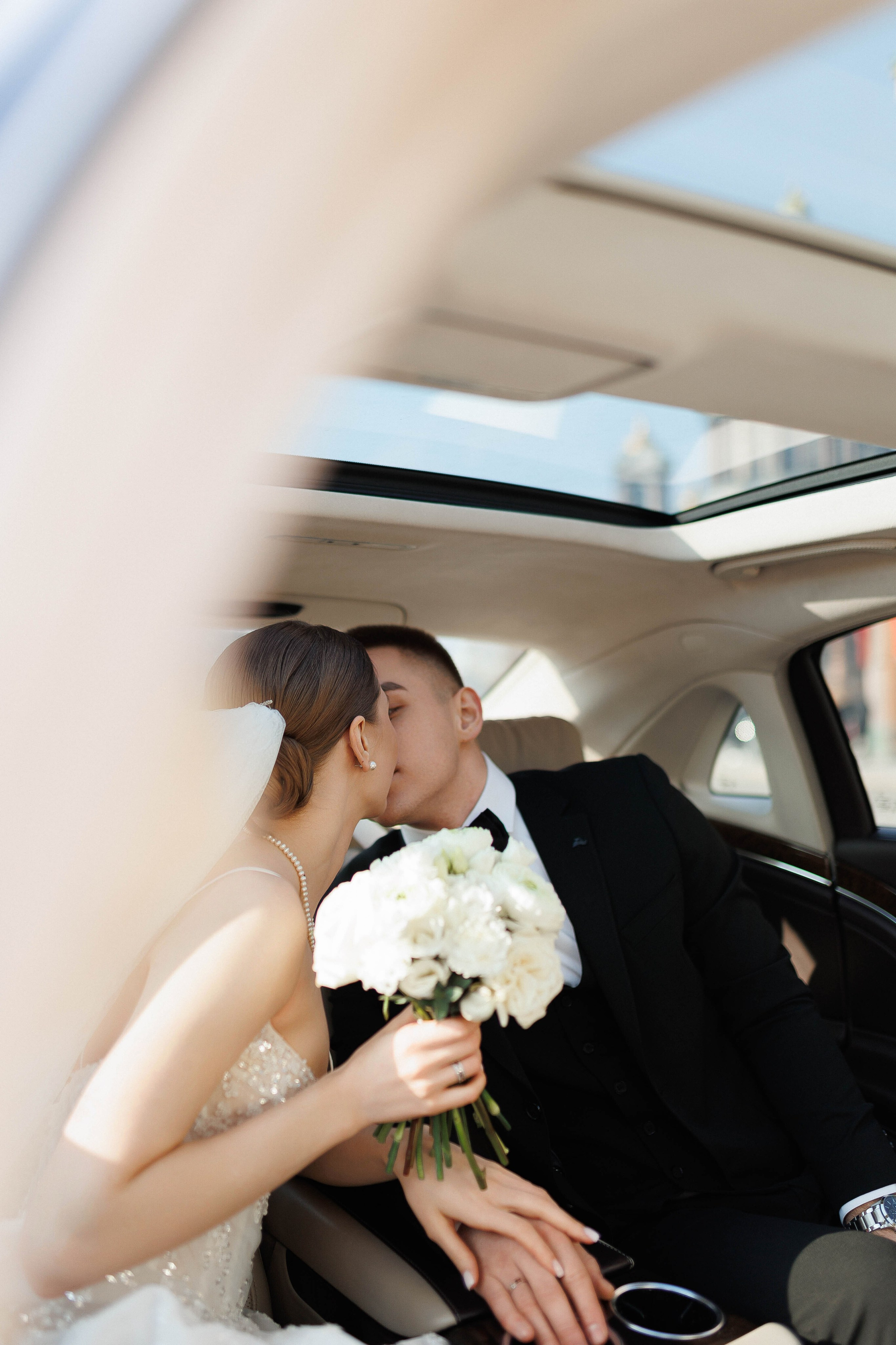 ···. Свадебный фотограф в Санкт-Петербурге Александра Чукавина