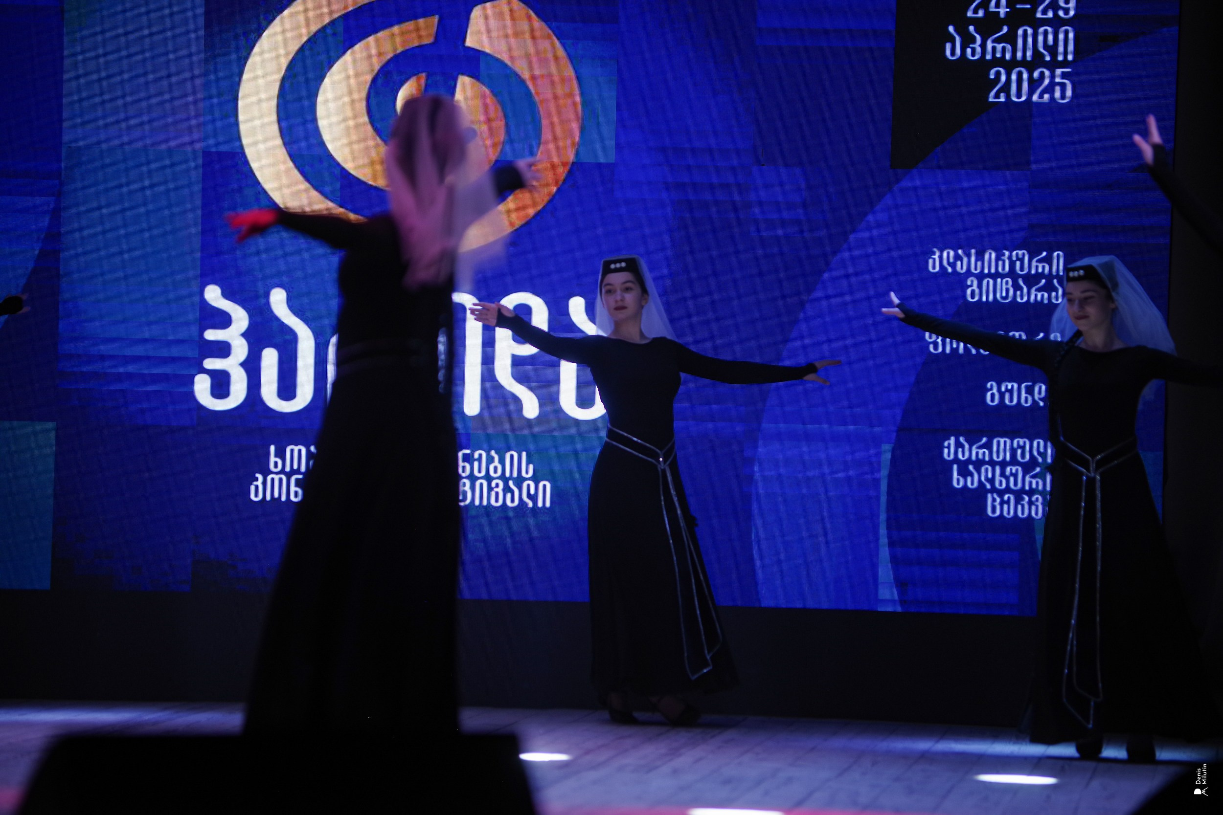 Танцы в Хоби. Портретный фотограф Денис Милютин