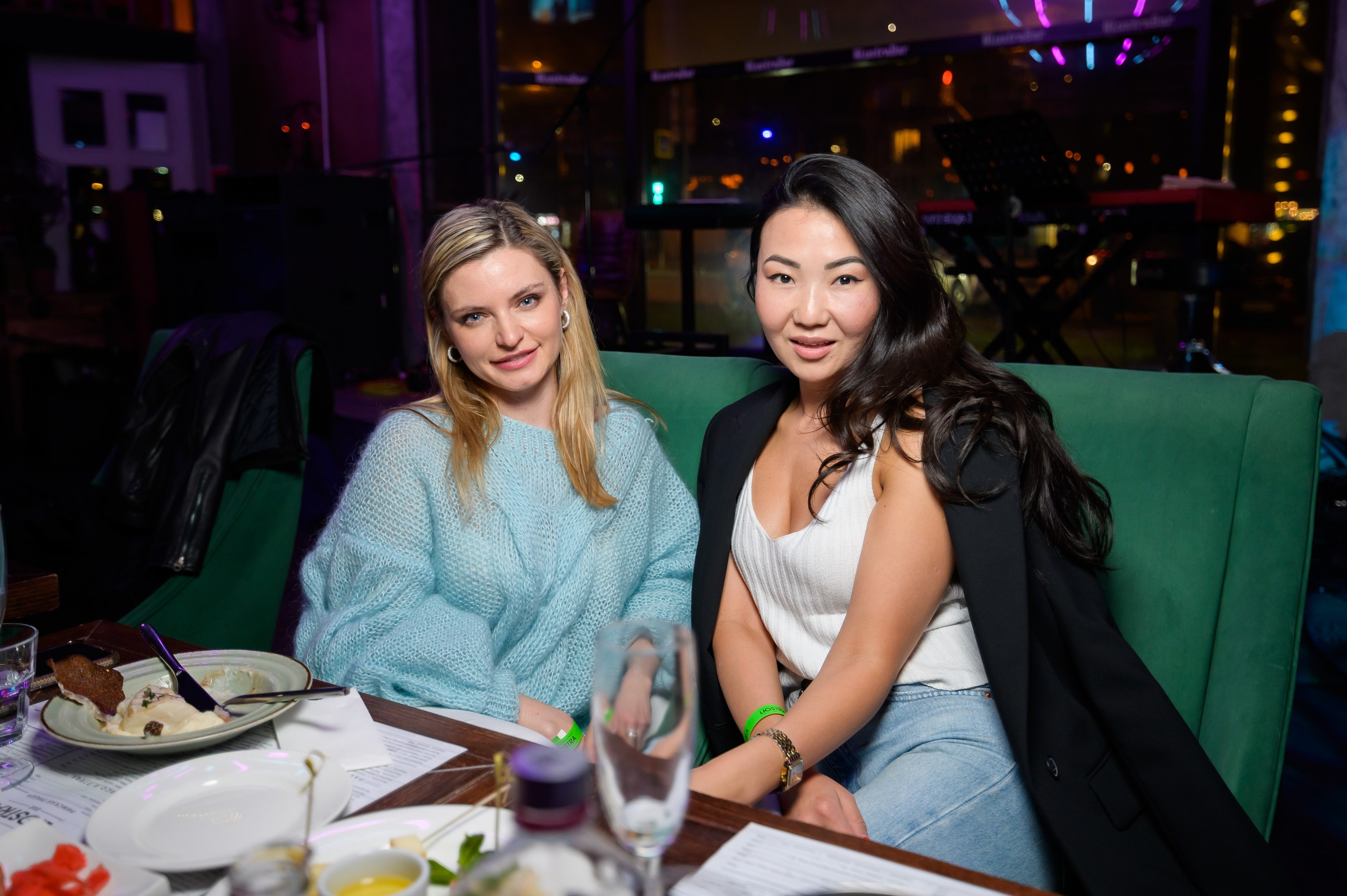 Люстра бар. Репортажный фотограф Сергей Дроздов