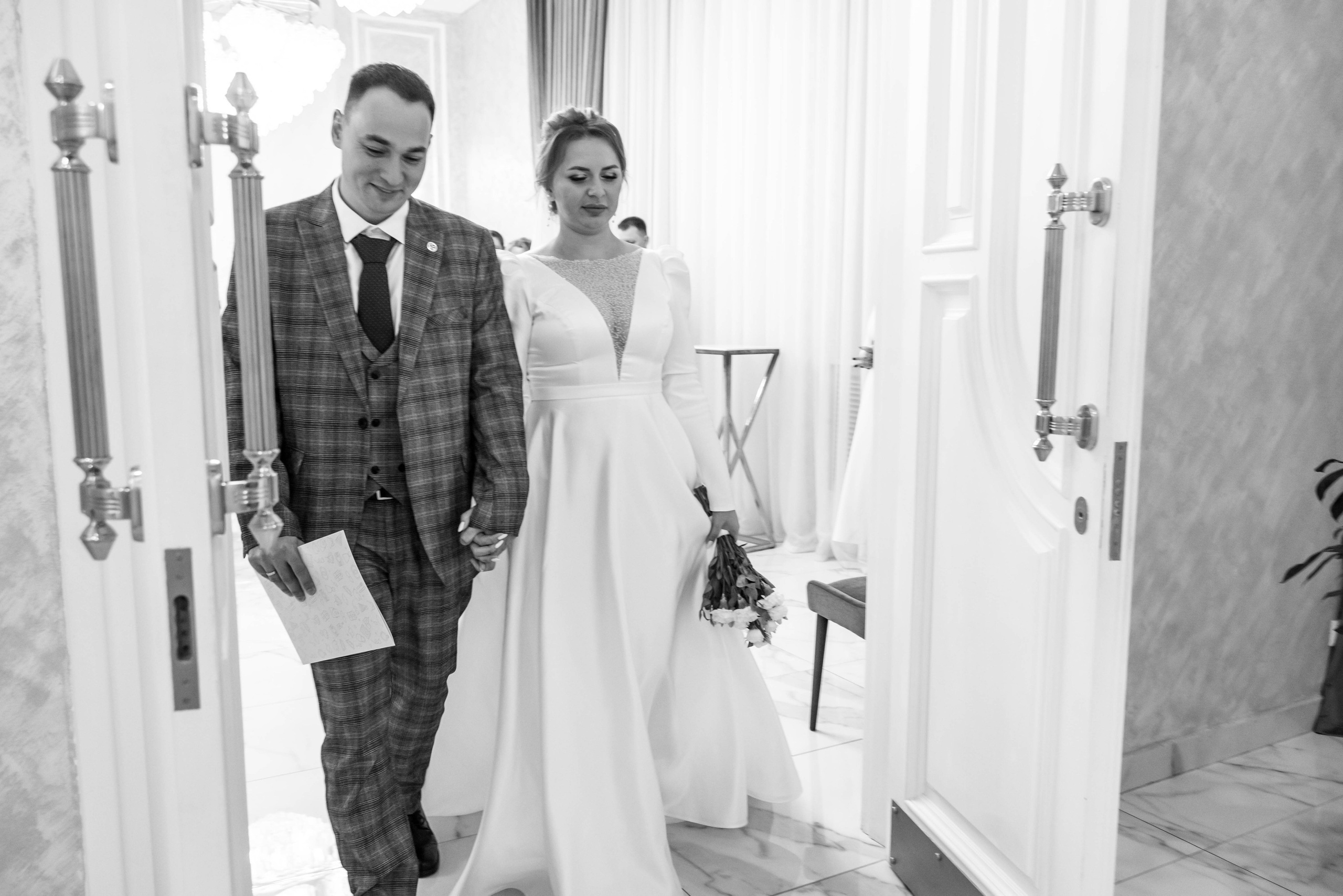 Кутузовский загс. Юлия и Максим. Свадебный фотограф в Сергиевом Посаде недорого Ольга Гузанова