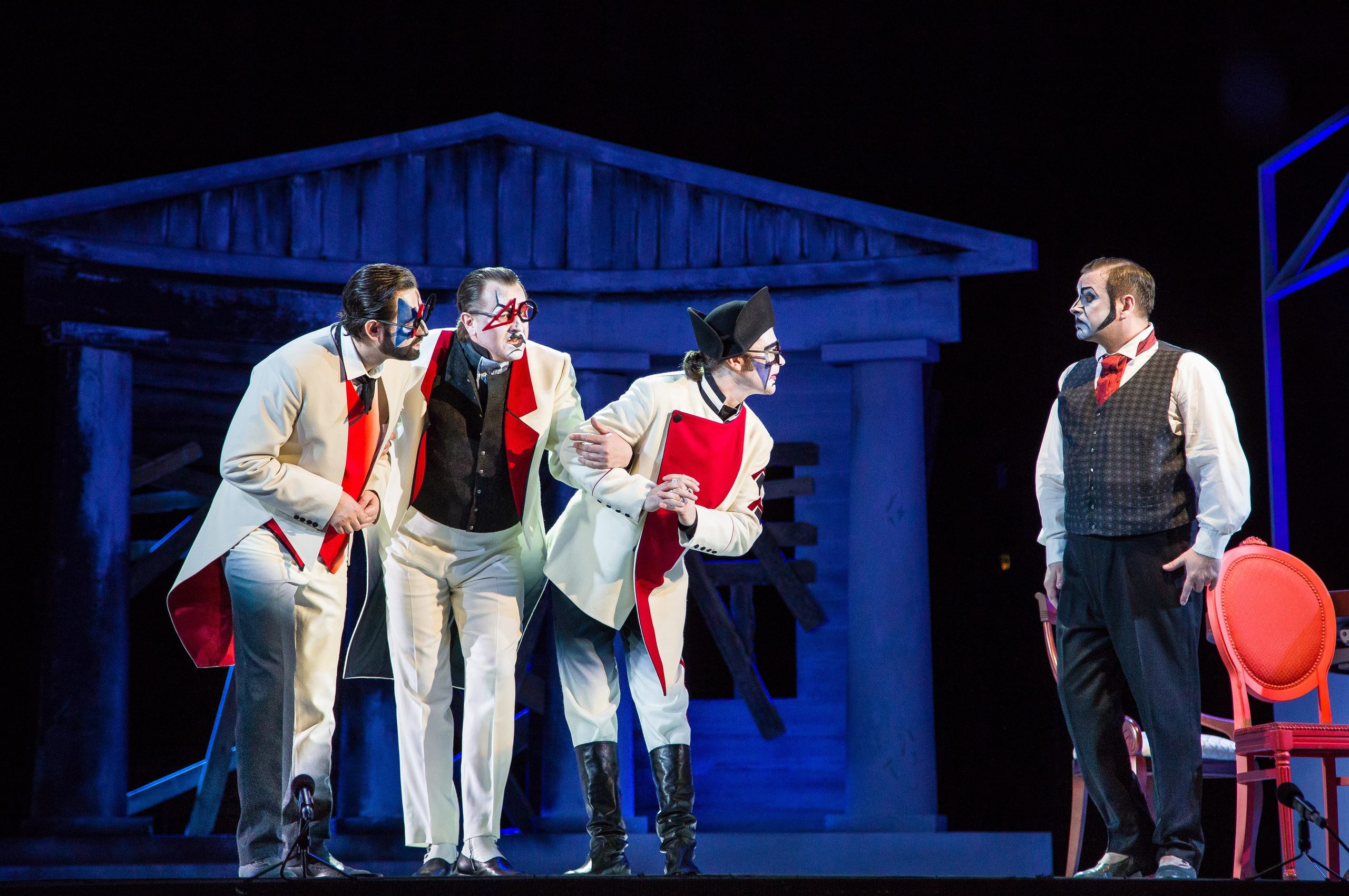 Премьера «Игроков» Шостаковича в Новой опере. Дарья Письменюк / Darya Leitstern — фотограф, музыкант, журналист, путешественник