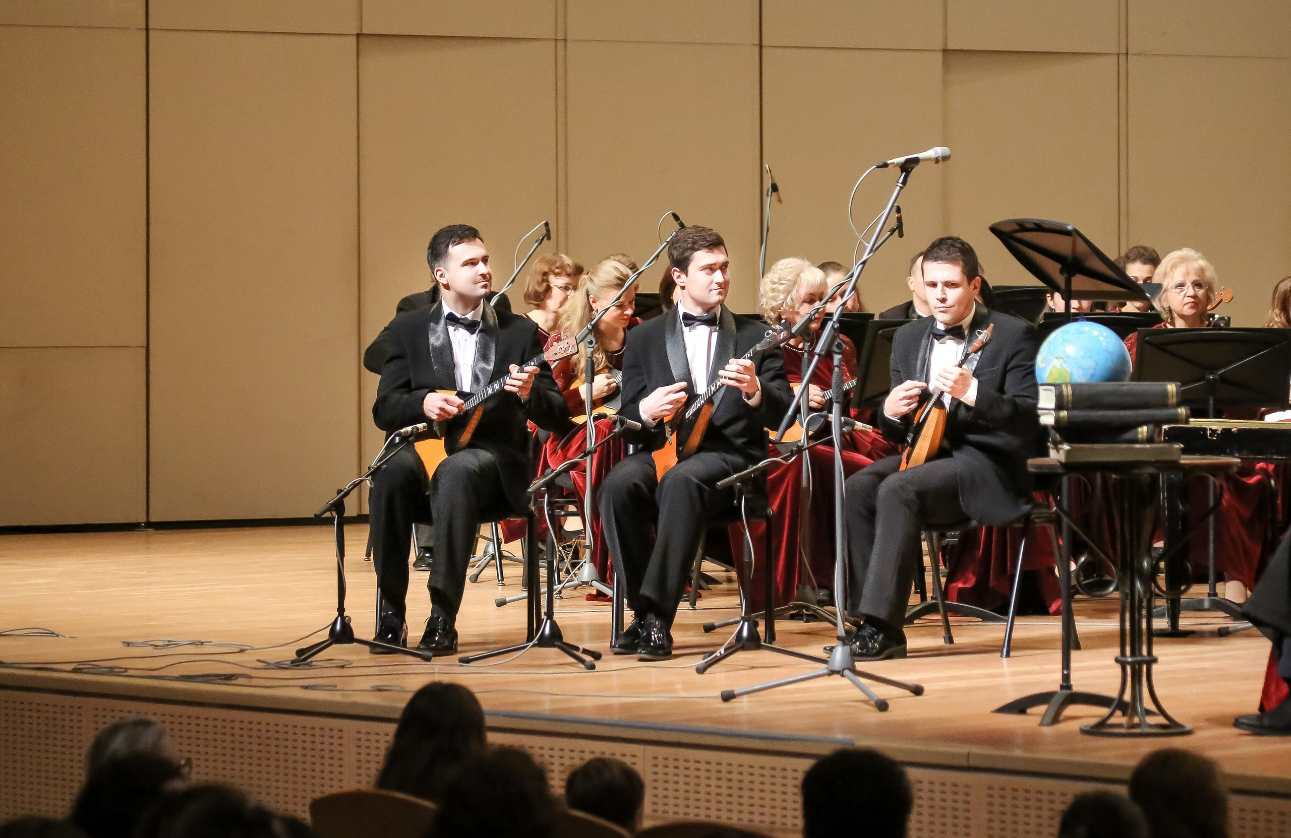 Концерт «По следам великих путешественников». Дарья Письменюк / Darya Leitstern — фотограф, музыкант, журналист, путешественник