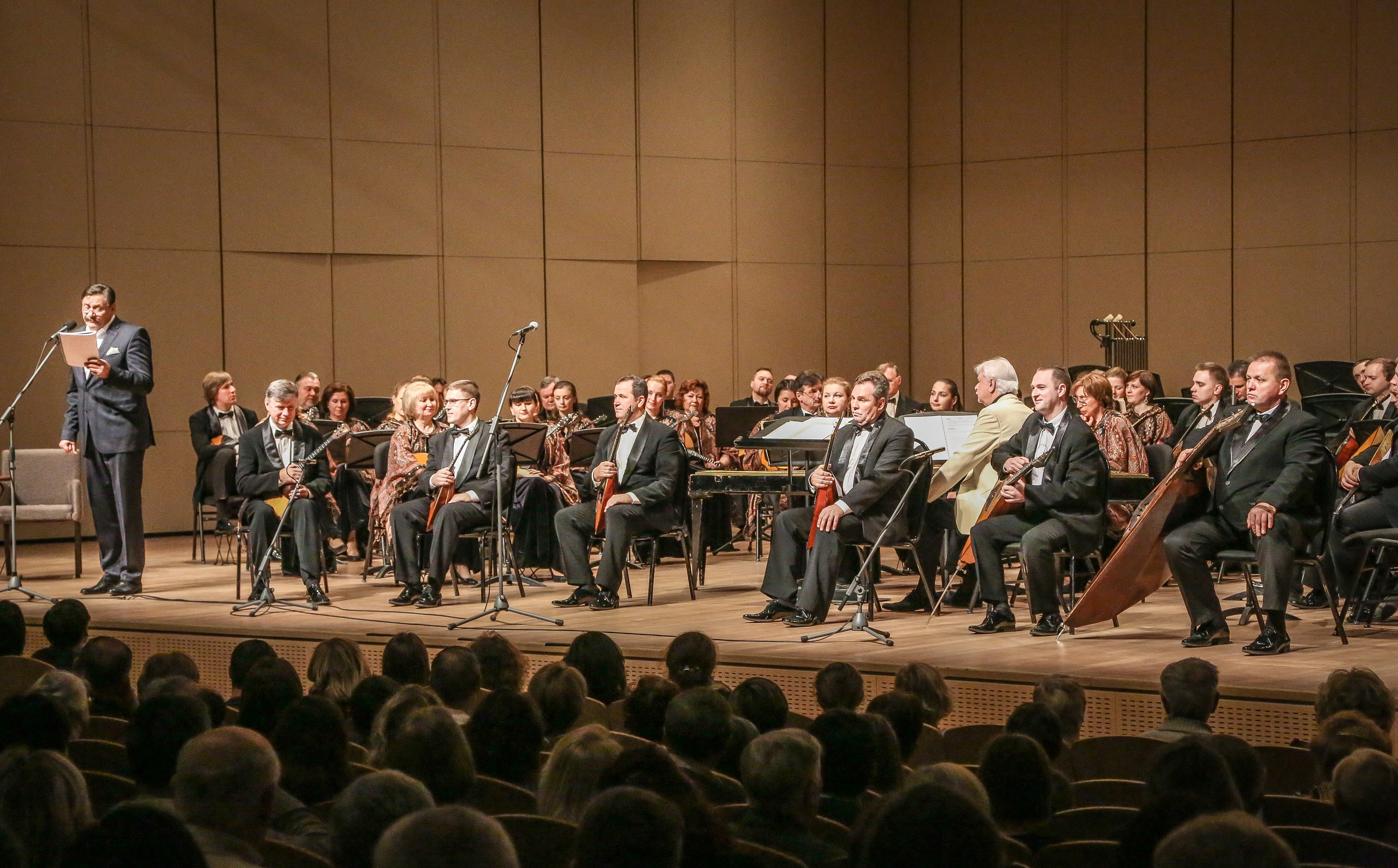 Концерт «Король репортеров» с Дмитрием Назаровым. Дарья Письменюк / Darya Leitstern — фотограф, музыкант, журналист, путешественник