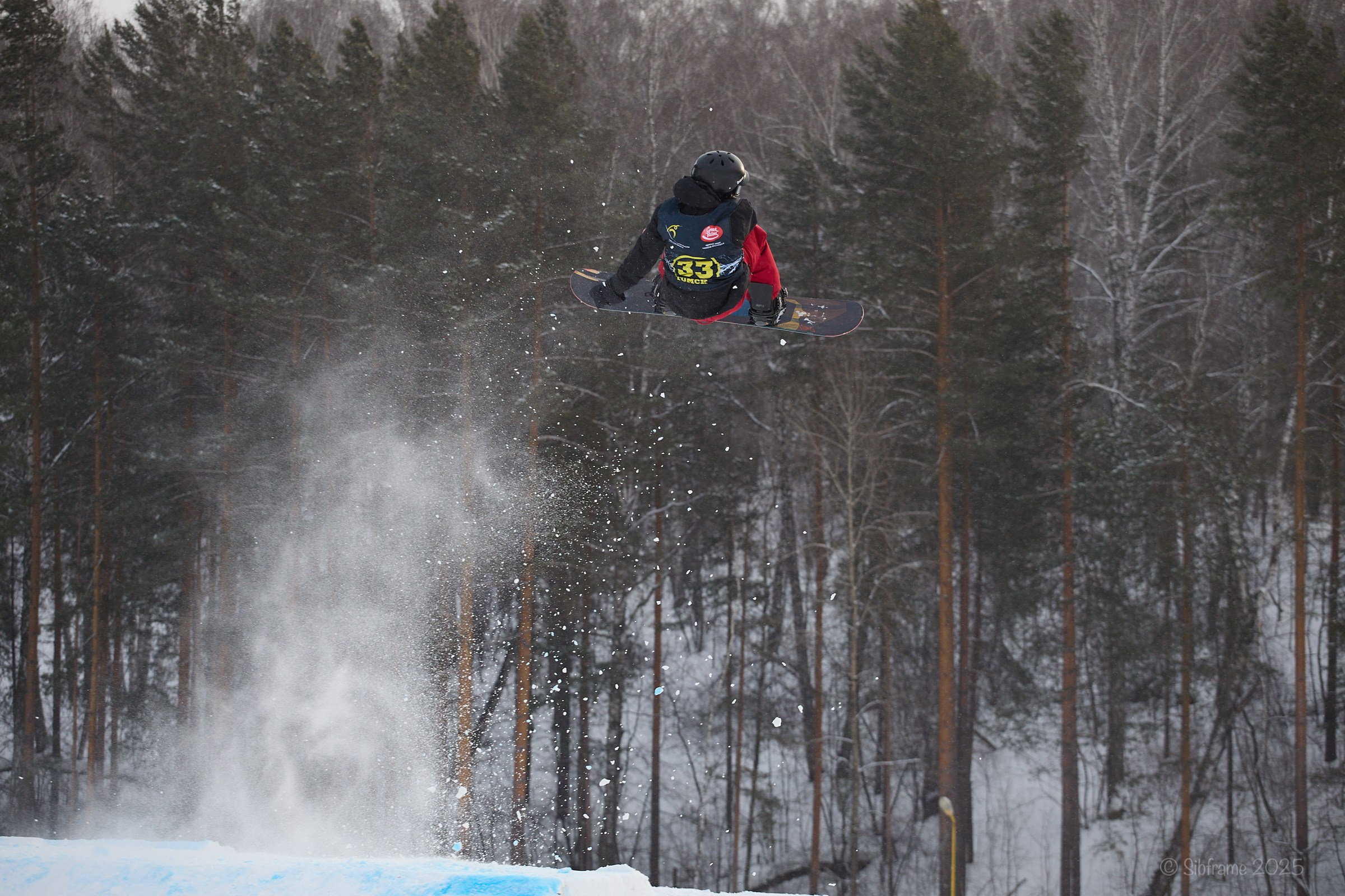 Всероссийские соревнованиях по сноуборду в дисциплине Биг-эйр в Томске. Коммерческий фотограф для бизнеса в Томске Дмитрий Ельчанинов
