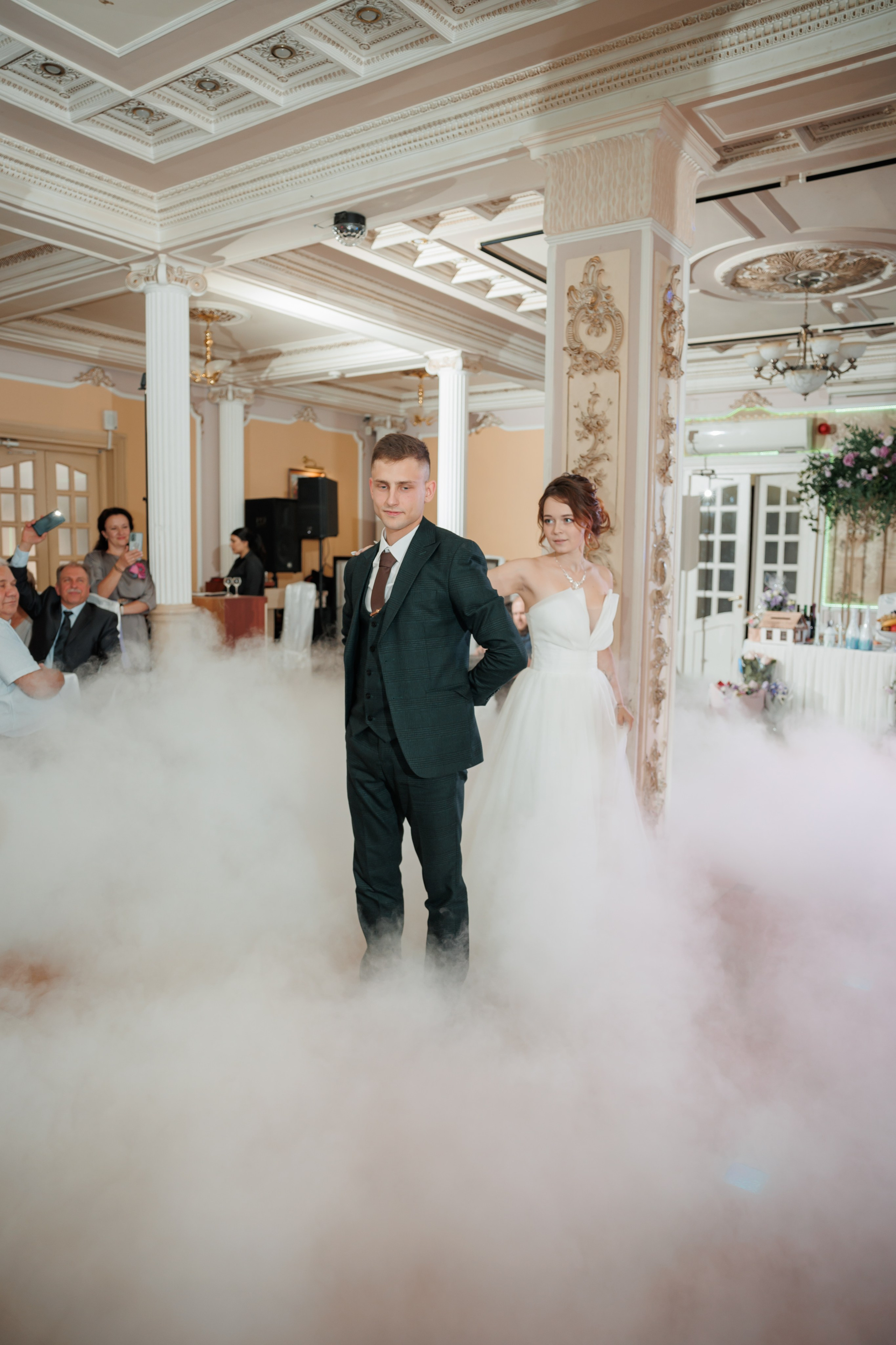 Константин и Дарья, ЗАГС ВДНХ, отель Soluxe, ресторан «Антик». Свадебный и репортажный фотограф (Москва, Королев и другие)