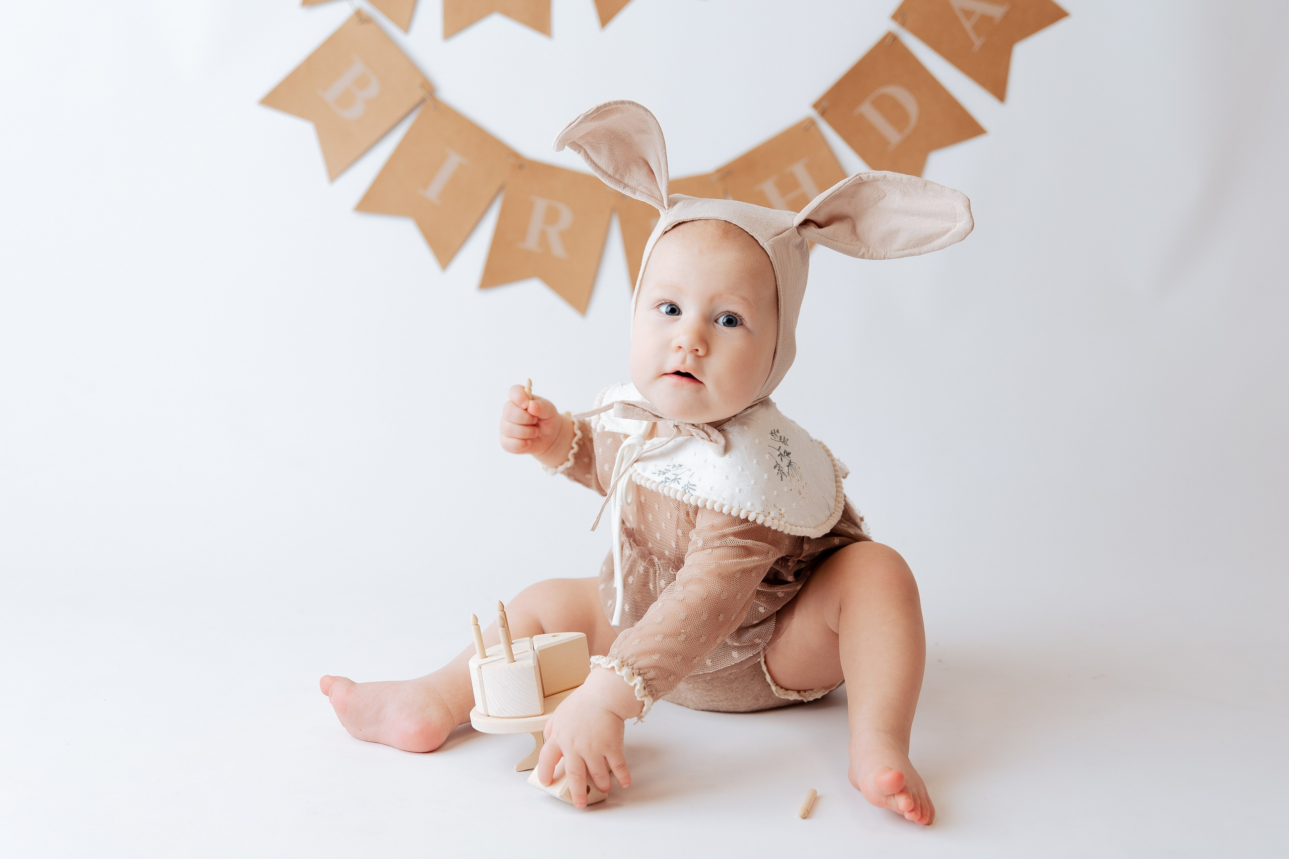 Праздничное оформление. Фотограф беременности, новорожденных Москва. годики под ключ