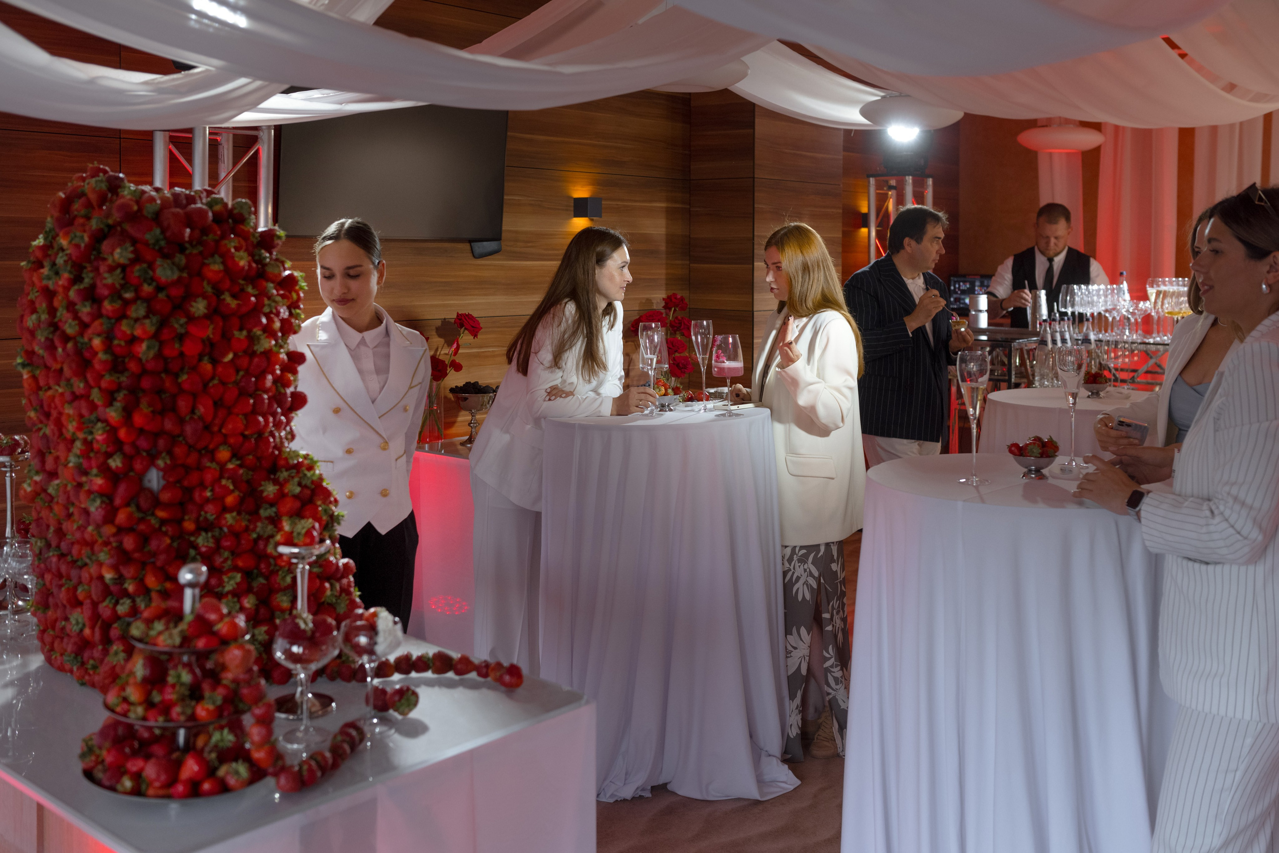 Strawberry event. Свадебный фотограф в Минске