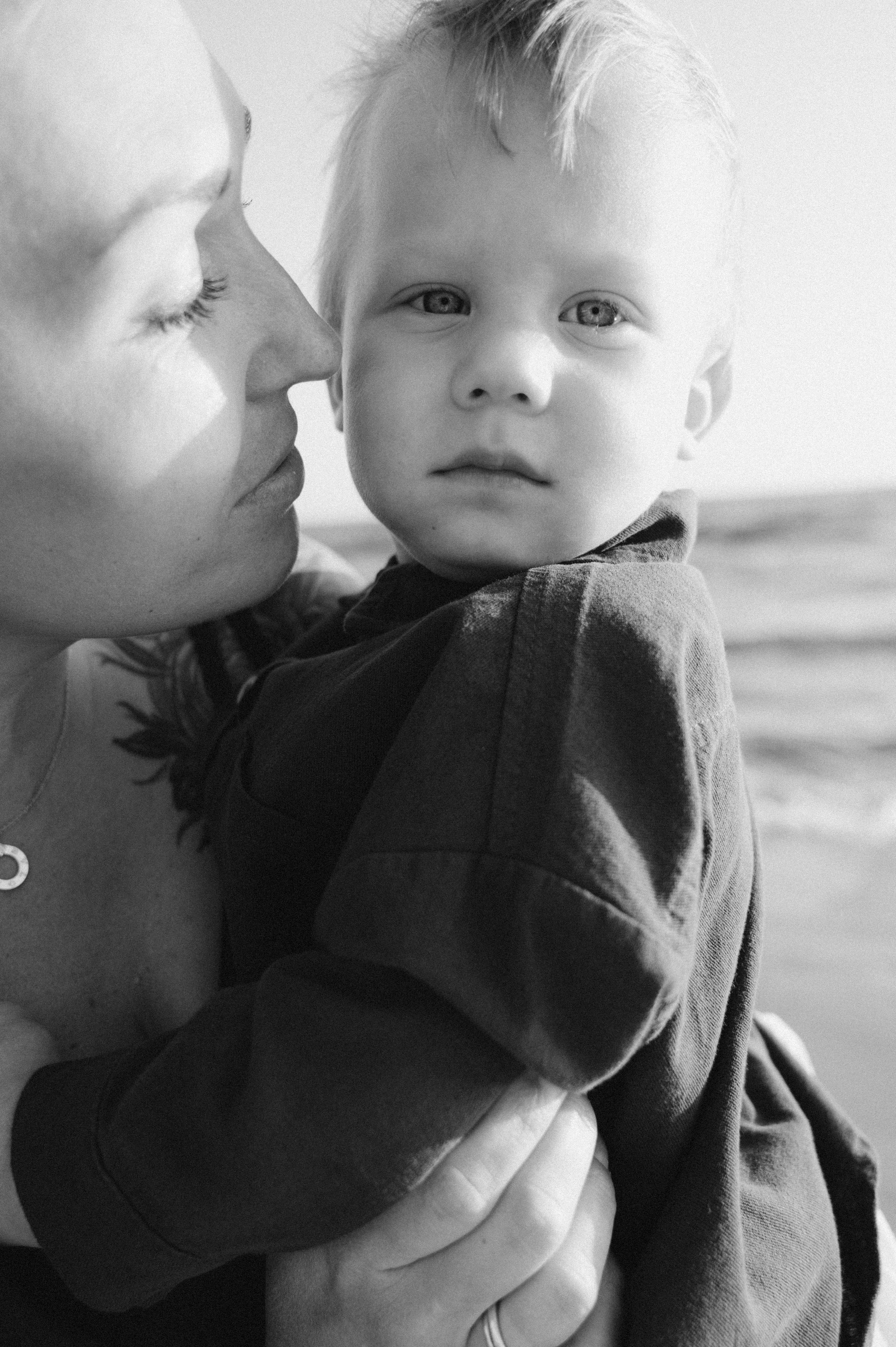 Алина. Профессиональный фотограф беременности в СПБ. Стильные фотосессии беременности в стиле минимализм и классическая фотография