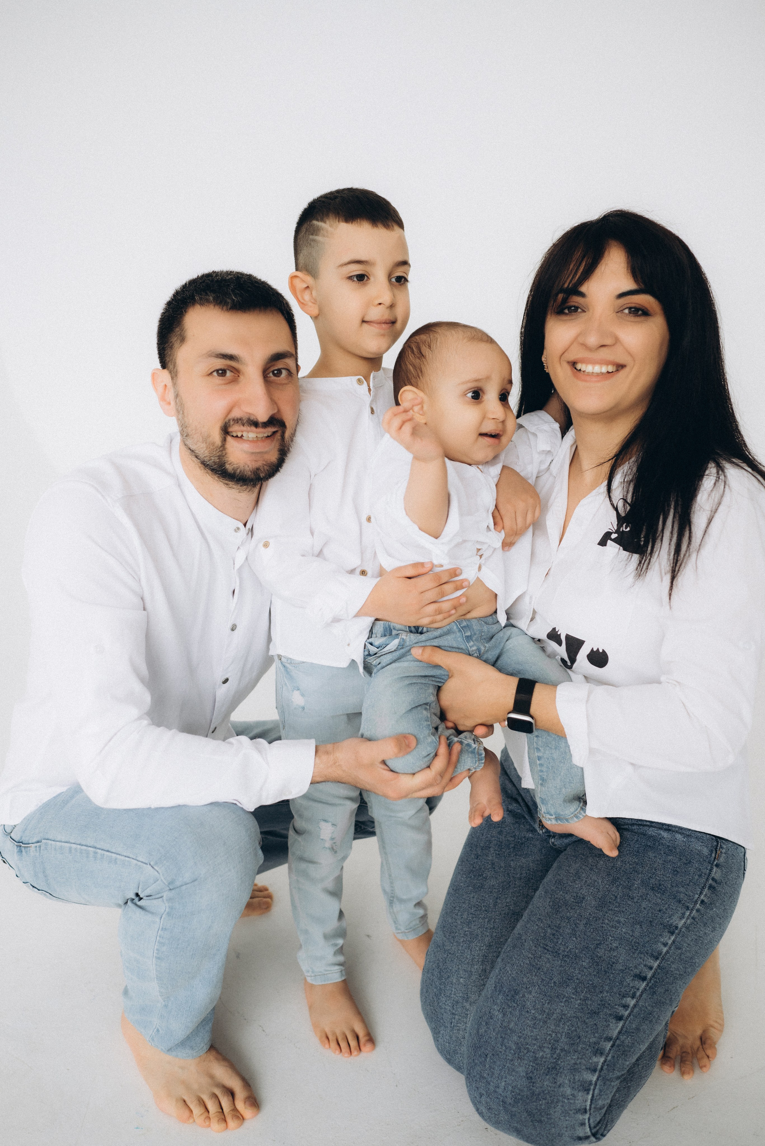 Мнацакан, Сюзанна, Рафаэль и Микаэль. Суханова Регина Фотограф Сергиев Посад