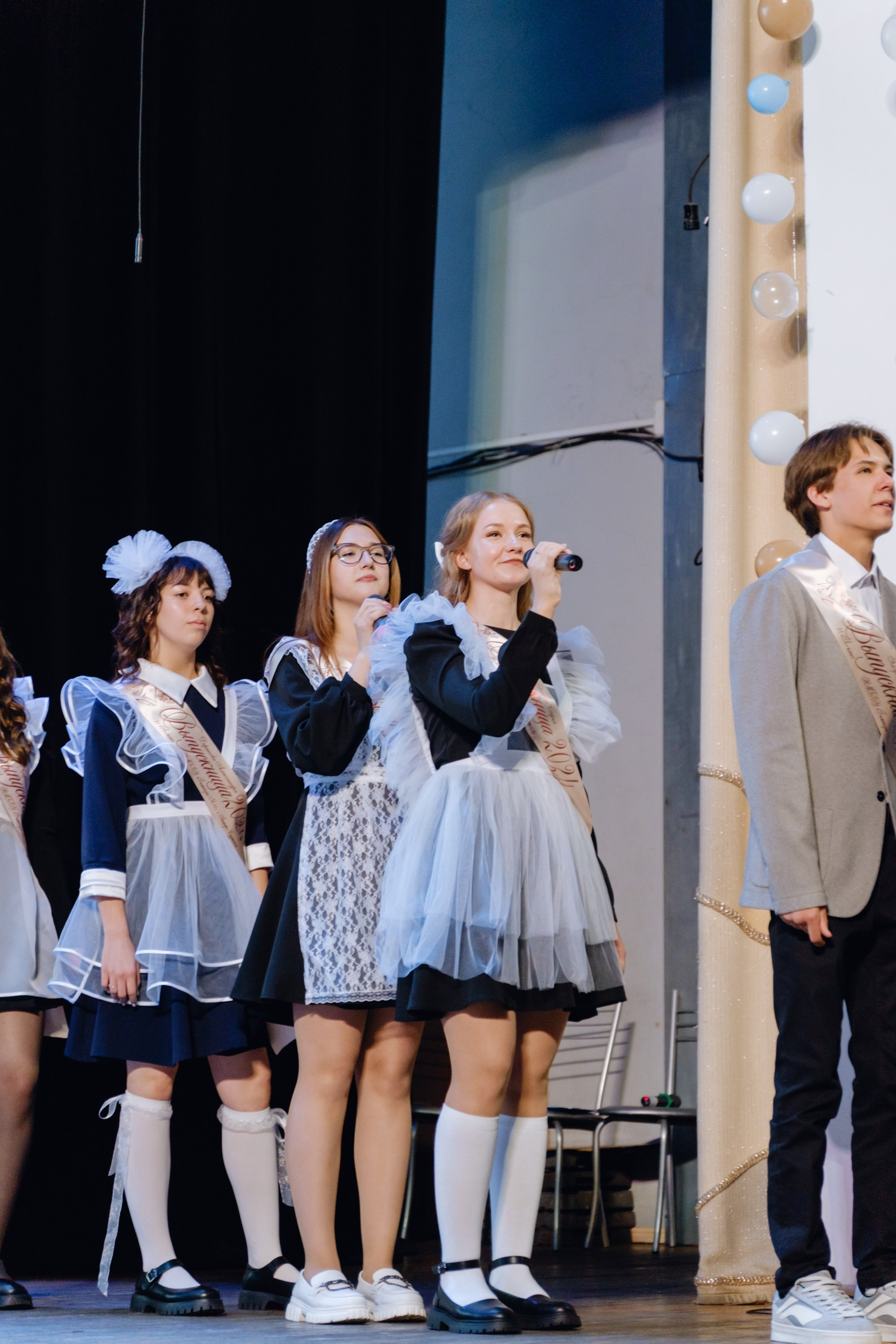 Последний звонок 11 класс. Фотограф Софья Володкина