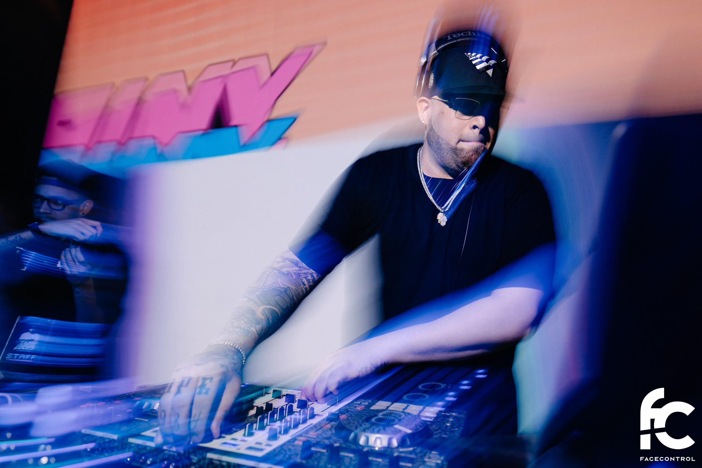 XAINDEX. Face Control: Crónica social, anuncios de eventos y reportajes fotográficos