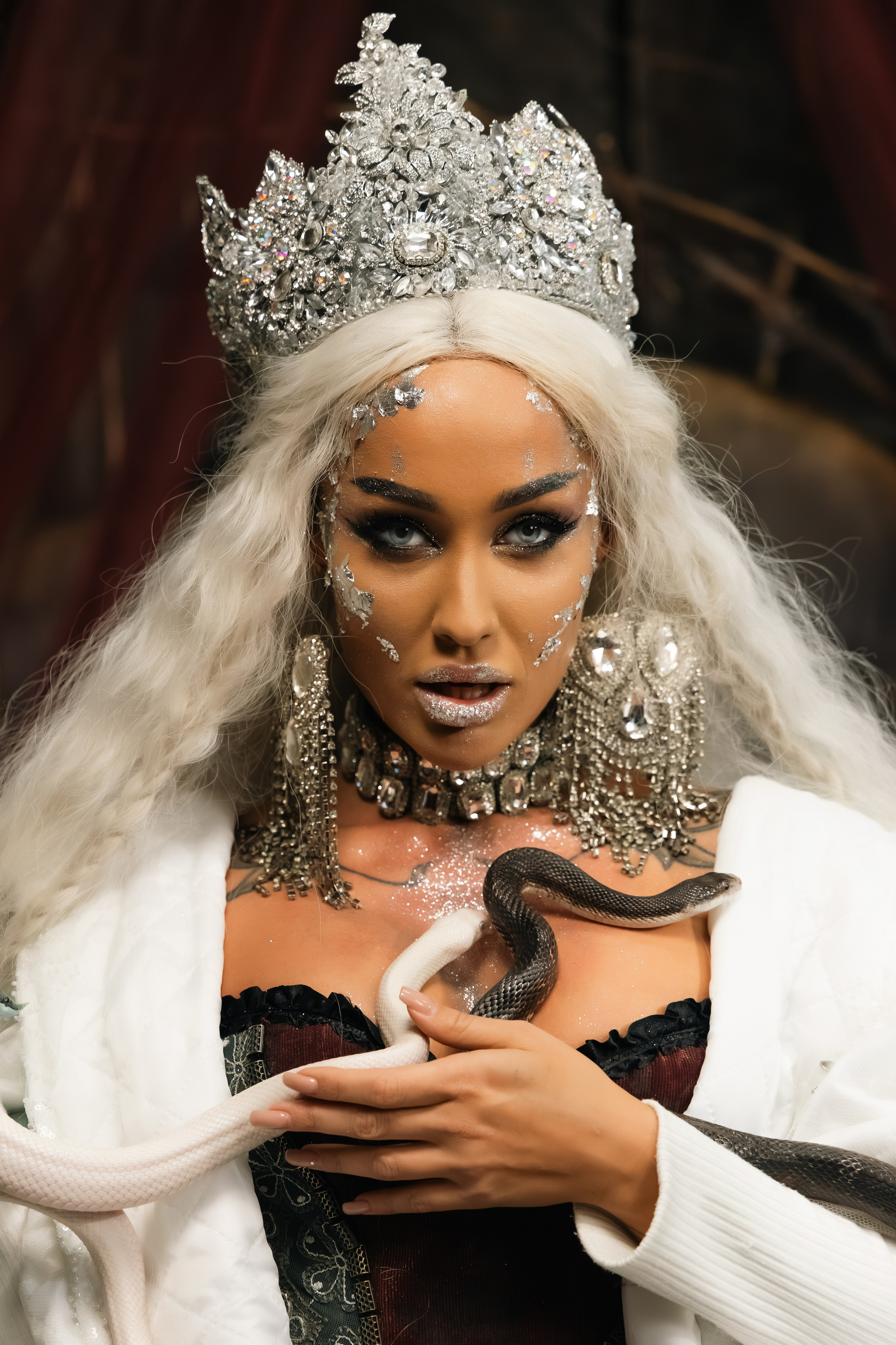 «World Fashion Magazine» фотосъёмка для журнала. Photomantis