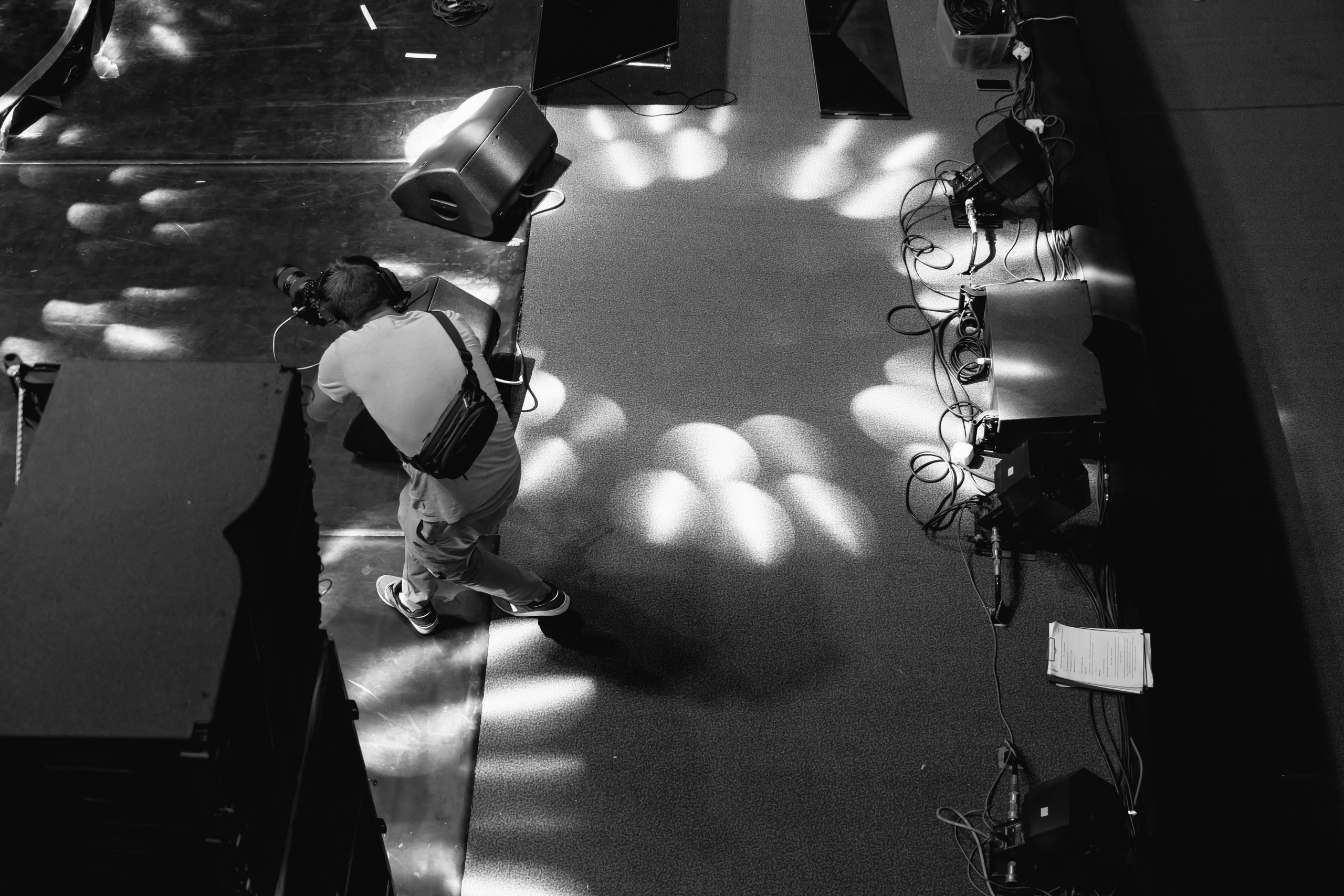 Backstage. Занимаюсь профессиональной фотографией и живу рядом с Байкалом. Работаю в разных жанрах