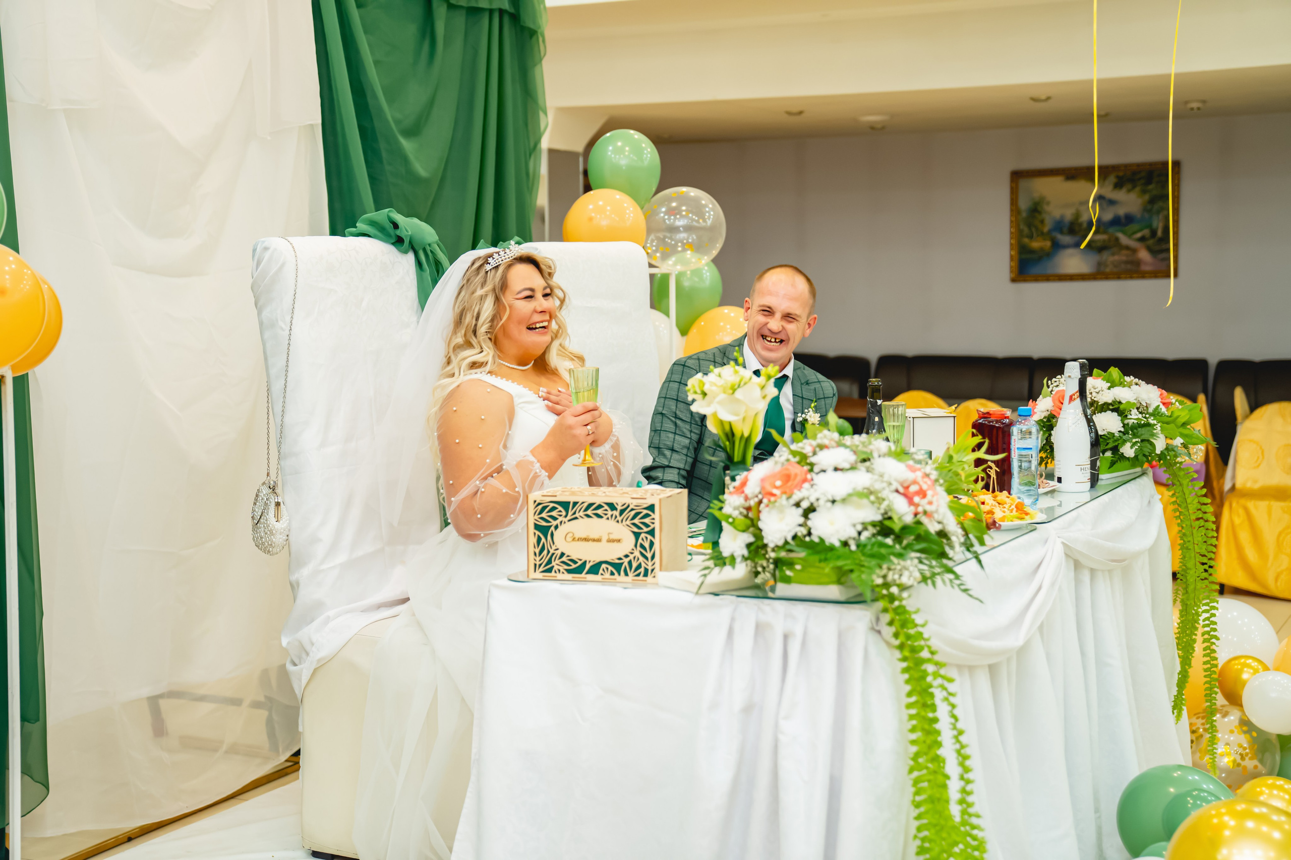 Осенняя Свадьба 2024. Занимаюсь профессиональной фотографией и живу рядом с Байкалом. Работаю в разных жанрах