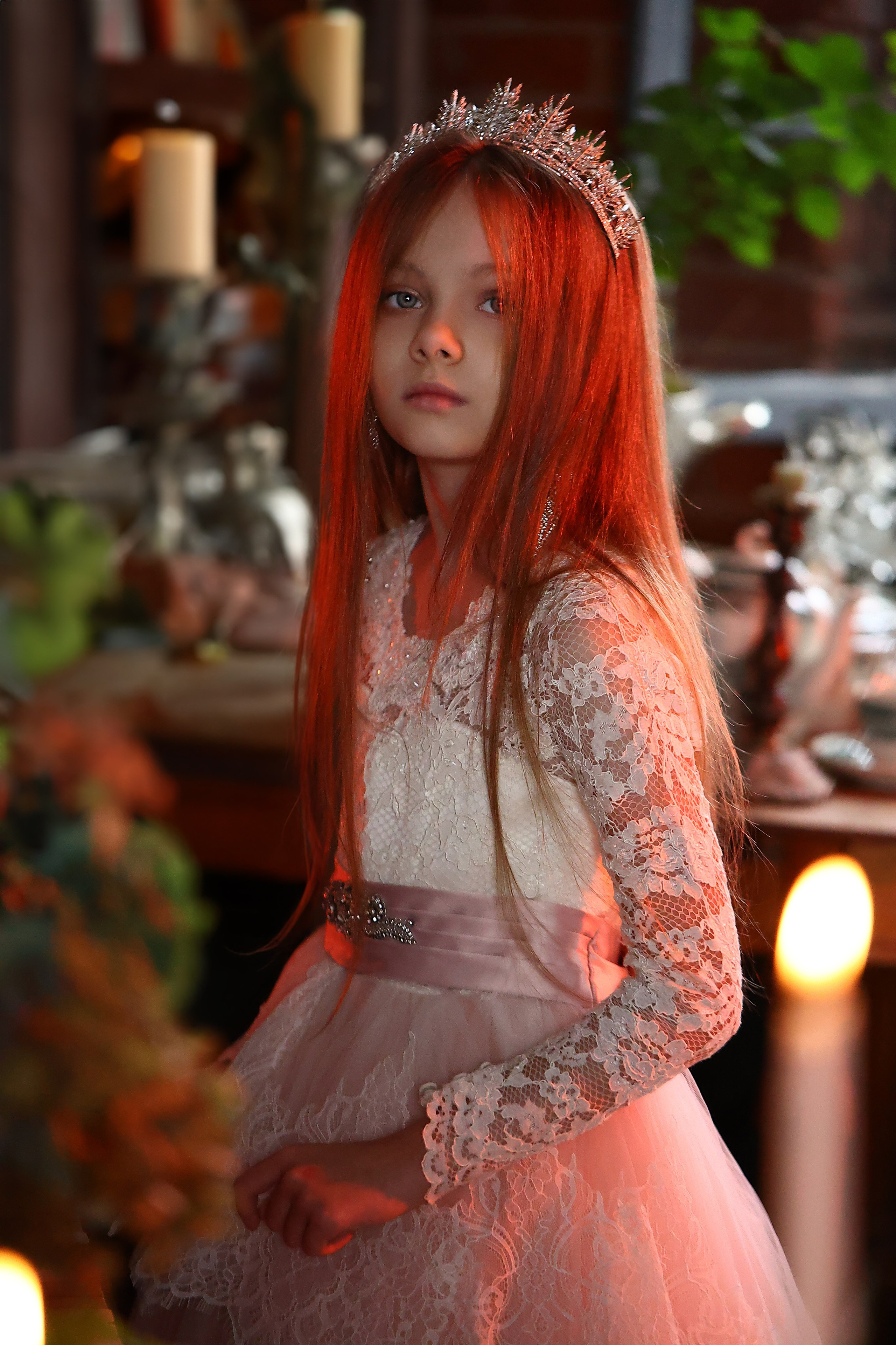 До конца августа снимаю мистическую сказку в локации МОХ. Фотограф Vivien Rocher г. Москва