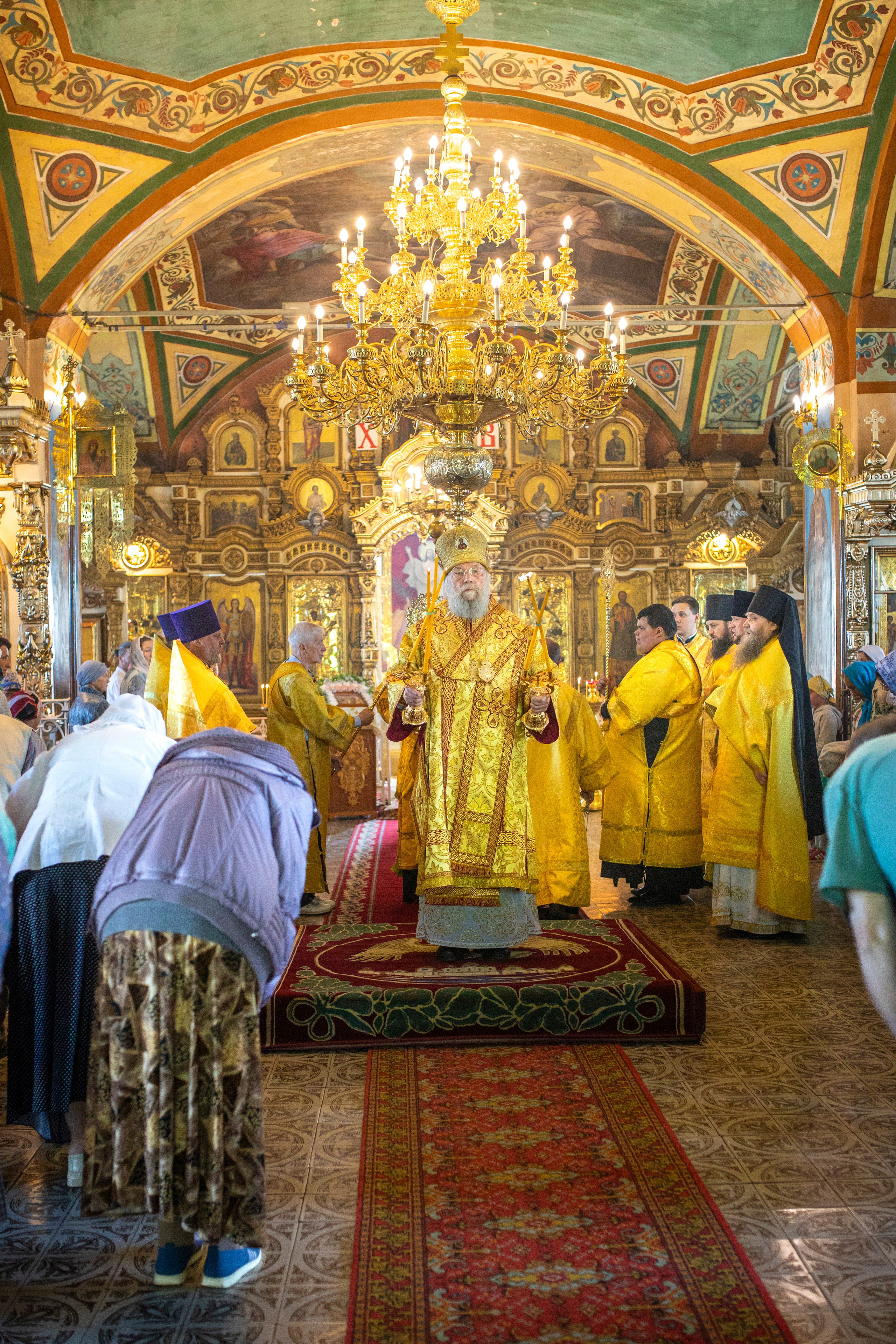 Служба епископа Александровского и Юрьев-Польского Иннокентия. Арт- фотограф Москва
