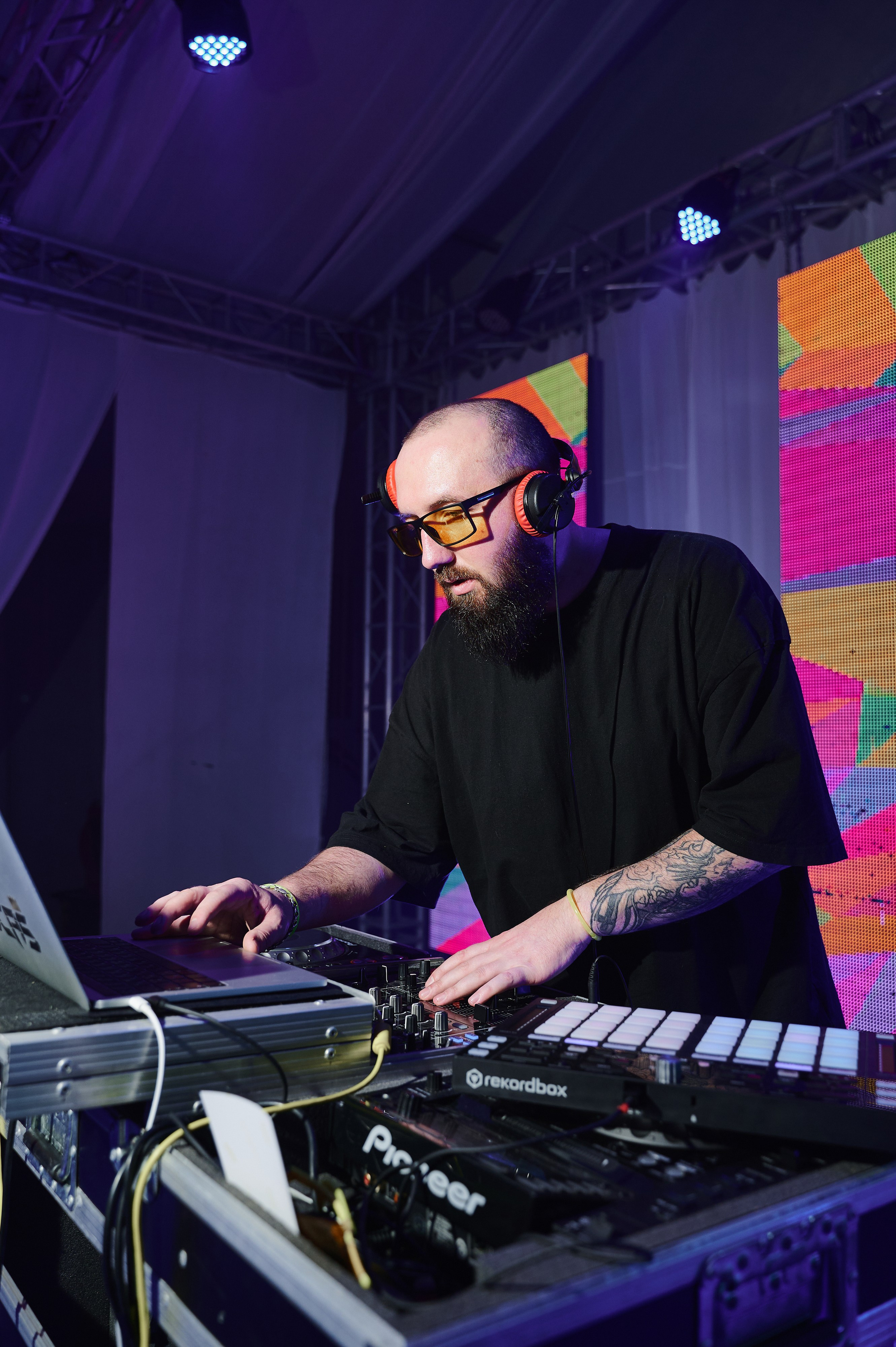 DNS НГ Корпаратив. Свадебный фотограф во Владивостоке Гарагуля Игорь