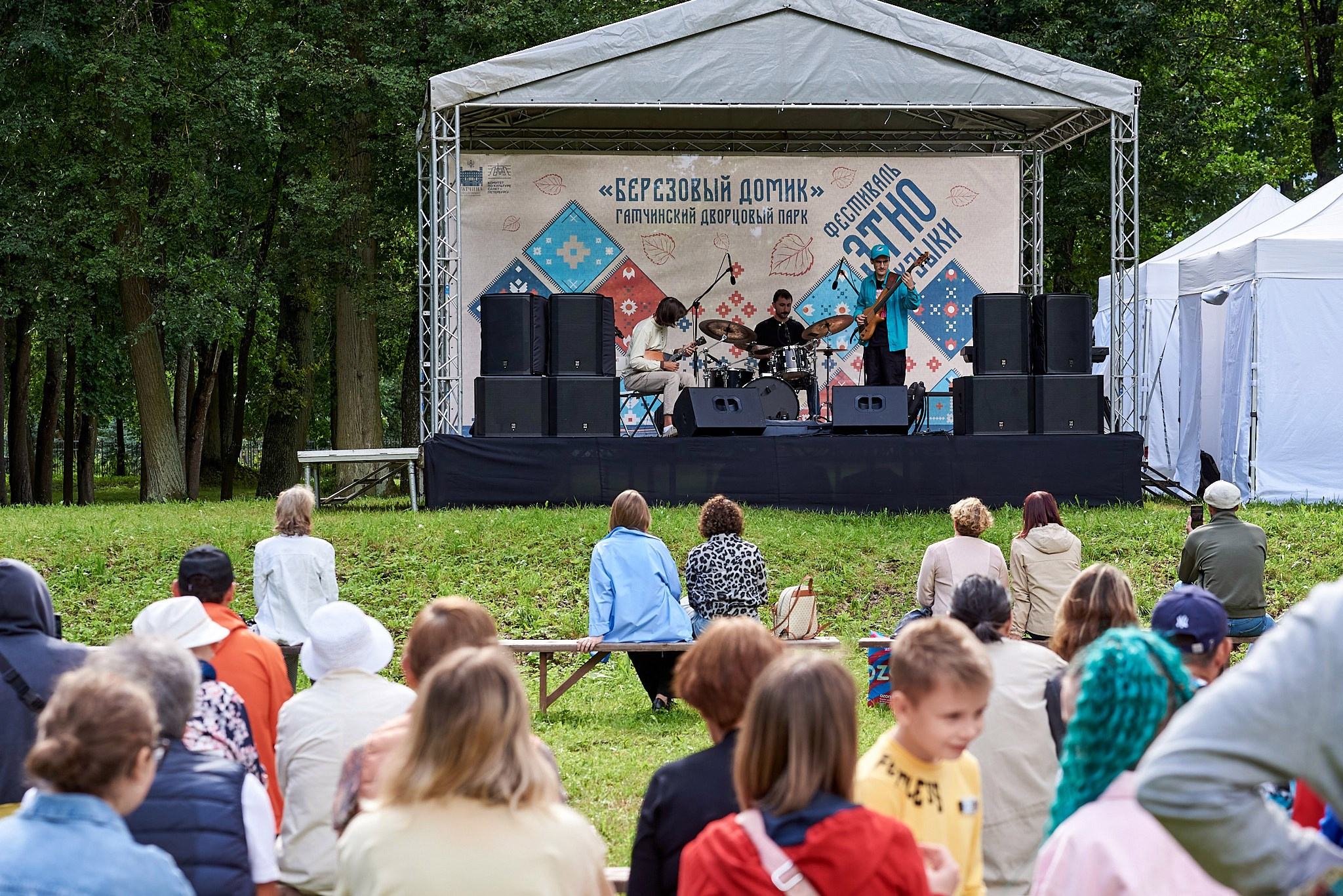 Березовый домик, фестиваль этно музыки. Иван Ступа, репортажный фотограф в Санкт-Петербурге и Ленинградской области