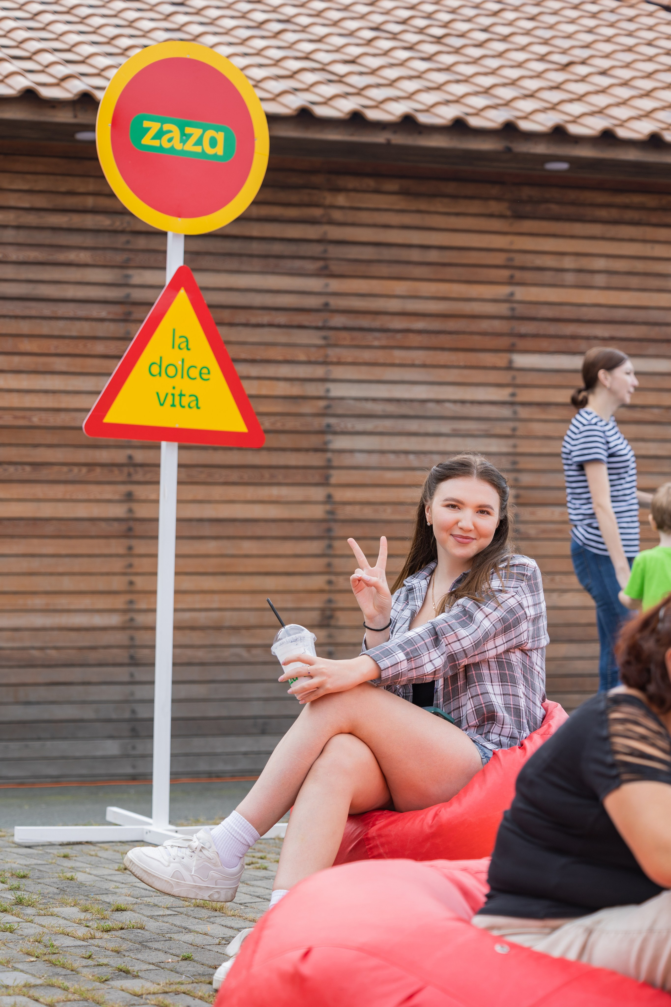 ZAZA. Выпускные альбомы во Владивостоке