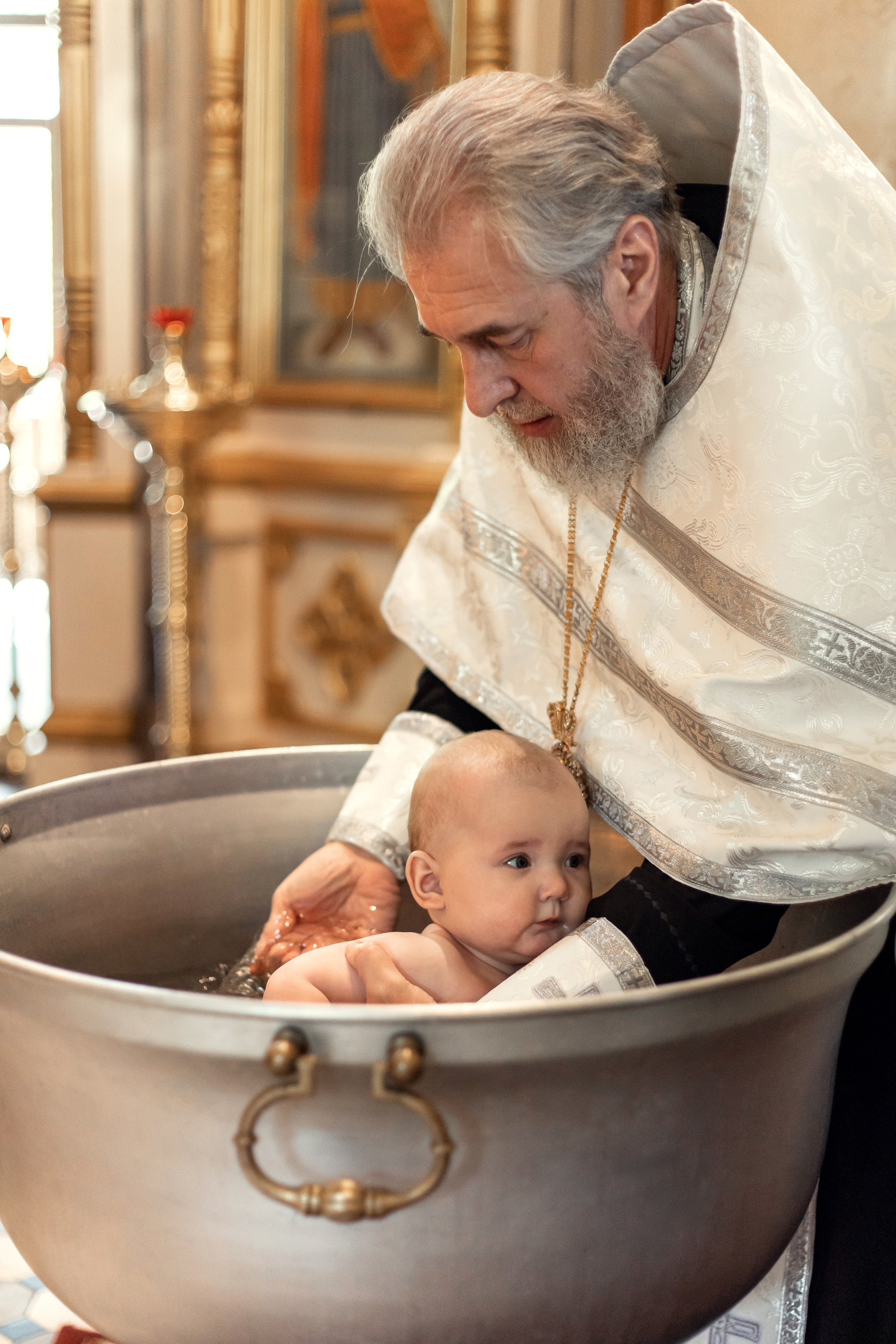 Крещение в Храме Веры, Надежды, Любови и матери их Софии. Профессиональный фотограф в Москве и Мо Мария Шантарёва