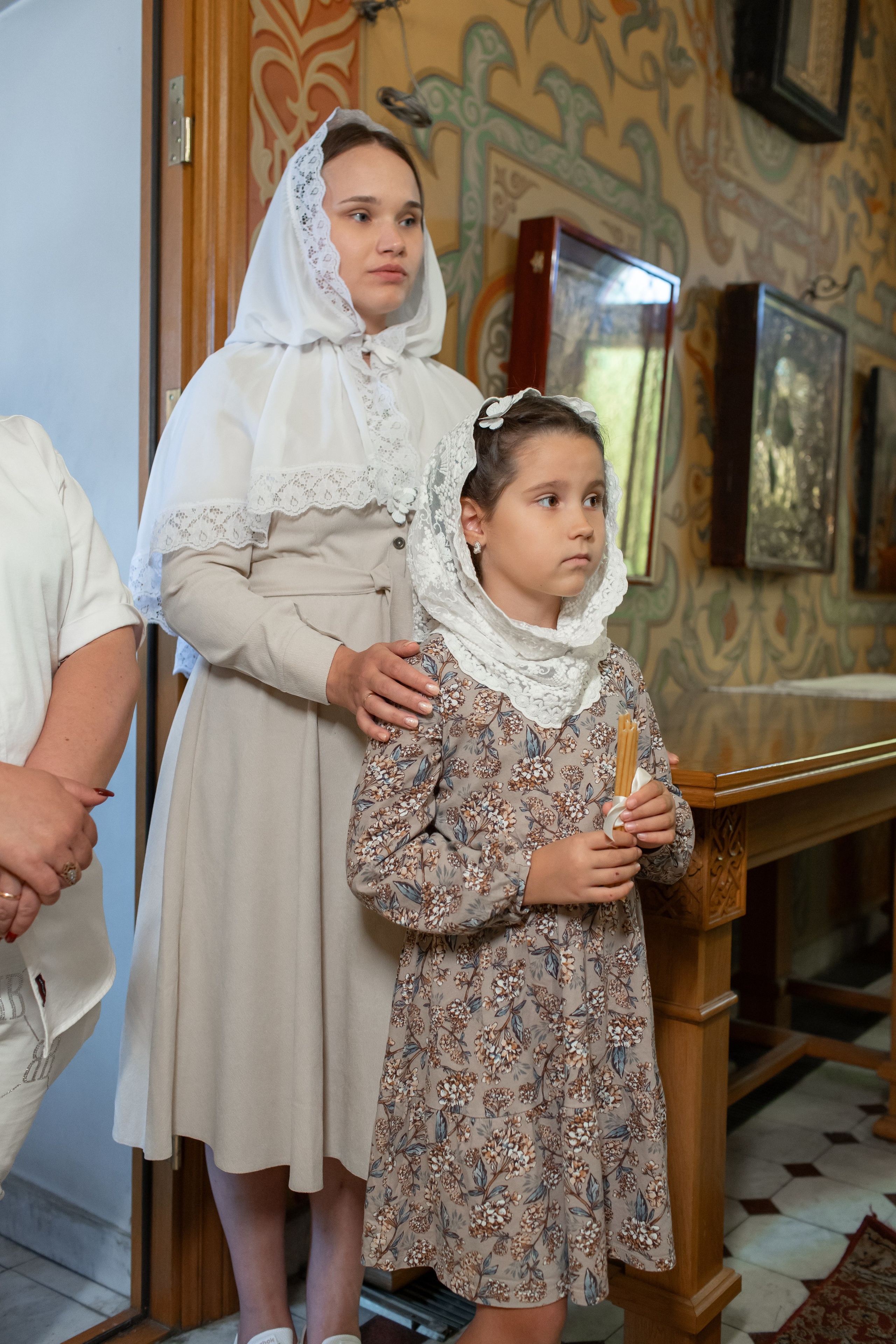 Крещение в Храме Воздвижения Креста Господня в Алтуфьеве. Профессиональный фотограф в Москве и Мо Мария Шантарёва
