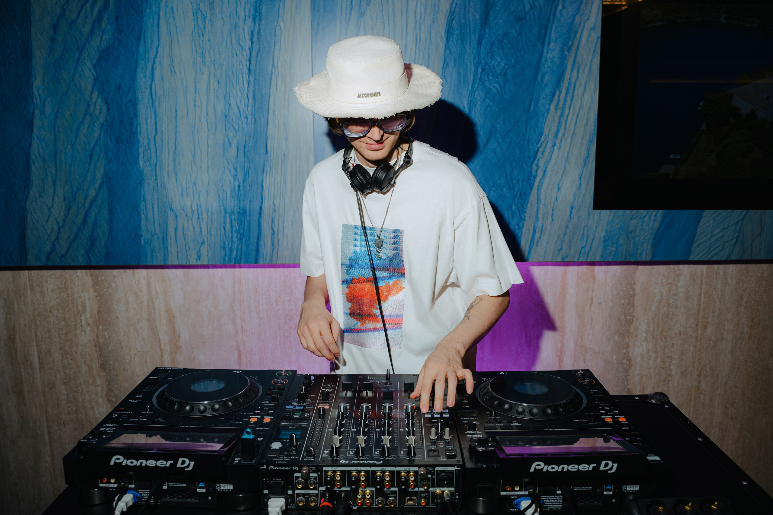 12 февраля (BENUAR Pool Party). BENUAR Restaurant