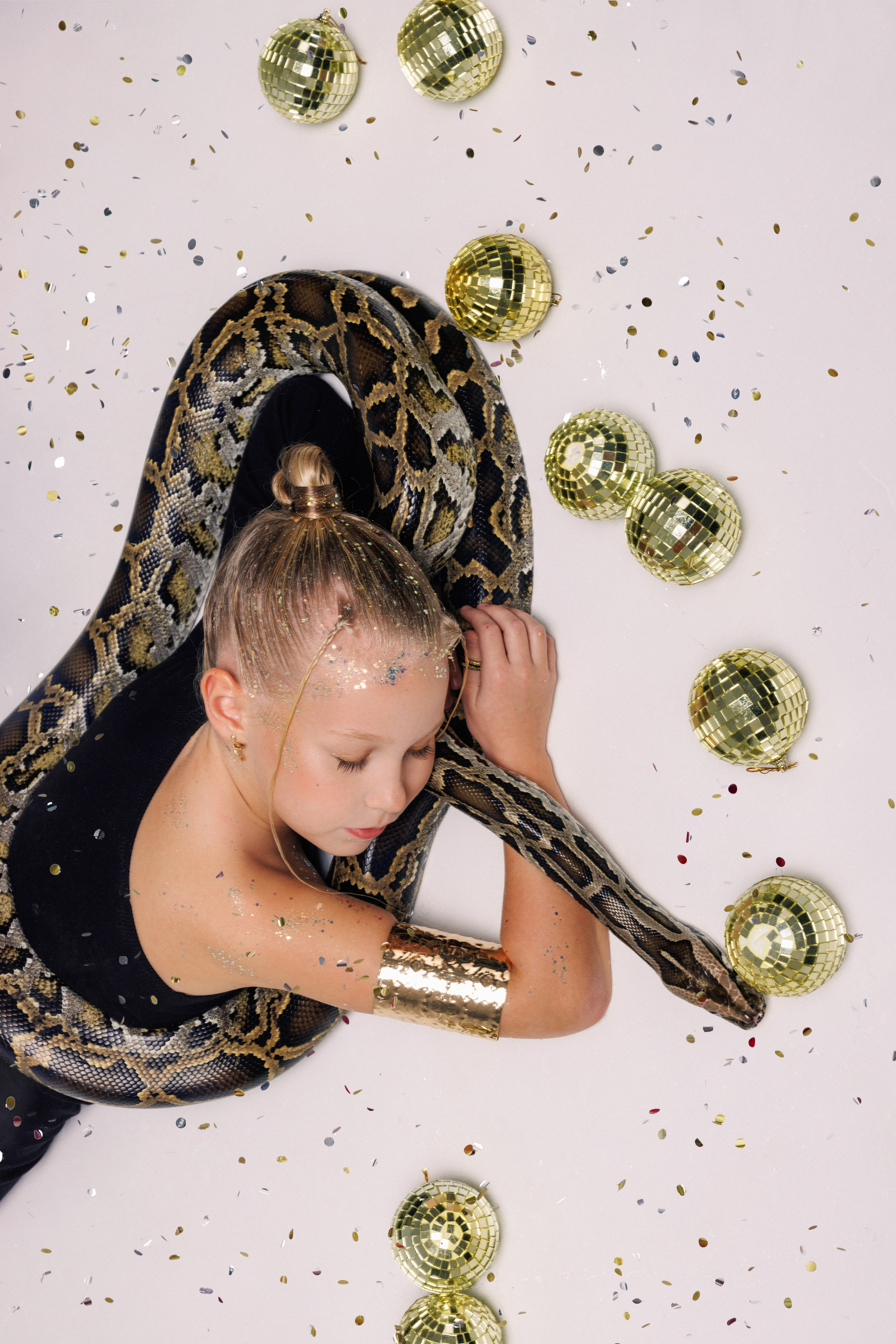 Новогодняя фотосессия со Змеем. Семейный и детский фотограф в Краснодаре Анна Трашкова
