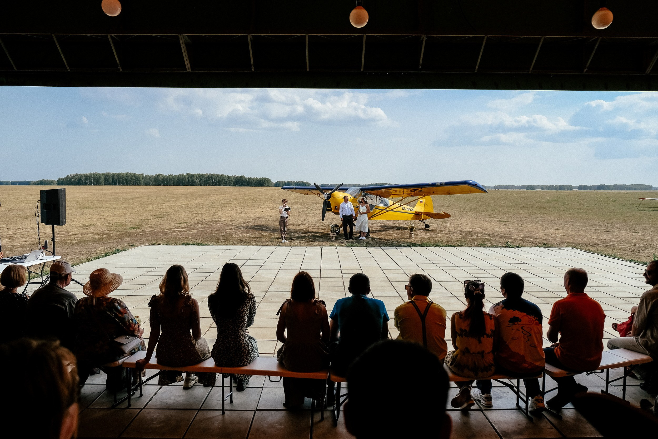 Свадьба на аэродроме